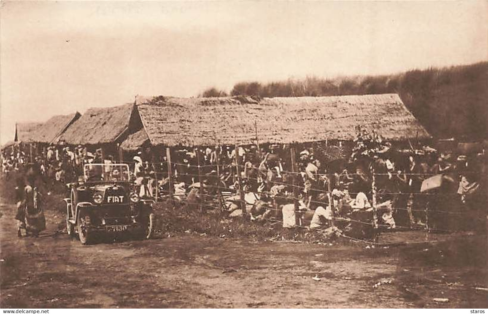 Indonésie - Le Marché Indigène à BALI - Automobile FIAT - Indonesien