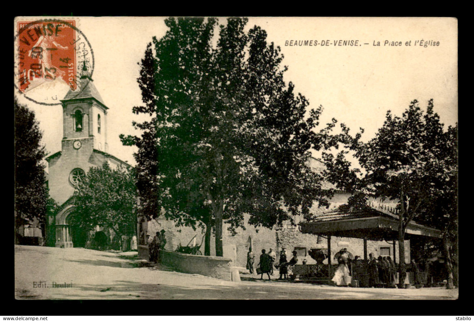 84 - BEAUMES-DE-VENISE - LA PLACE ET L'EGLISE - LAVOIR - Beaumes De Venise