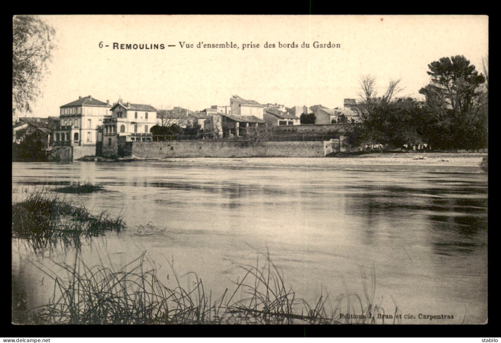 30 - REMOULINS - VUE PRISE DES BORDS DU GARDON - Remoulins