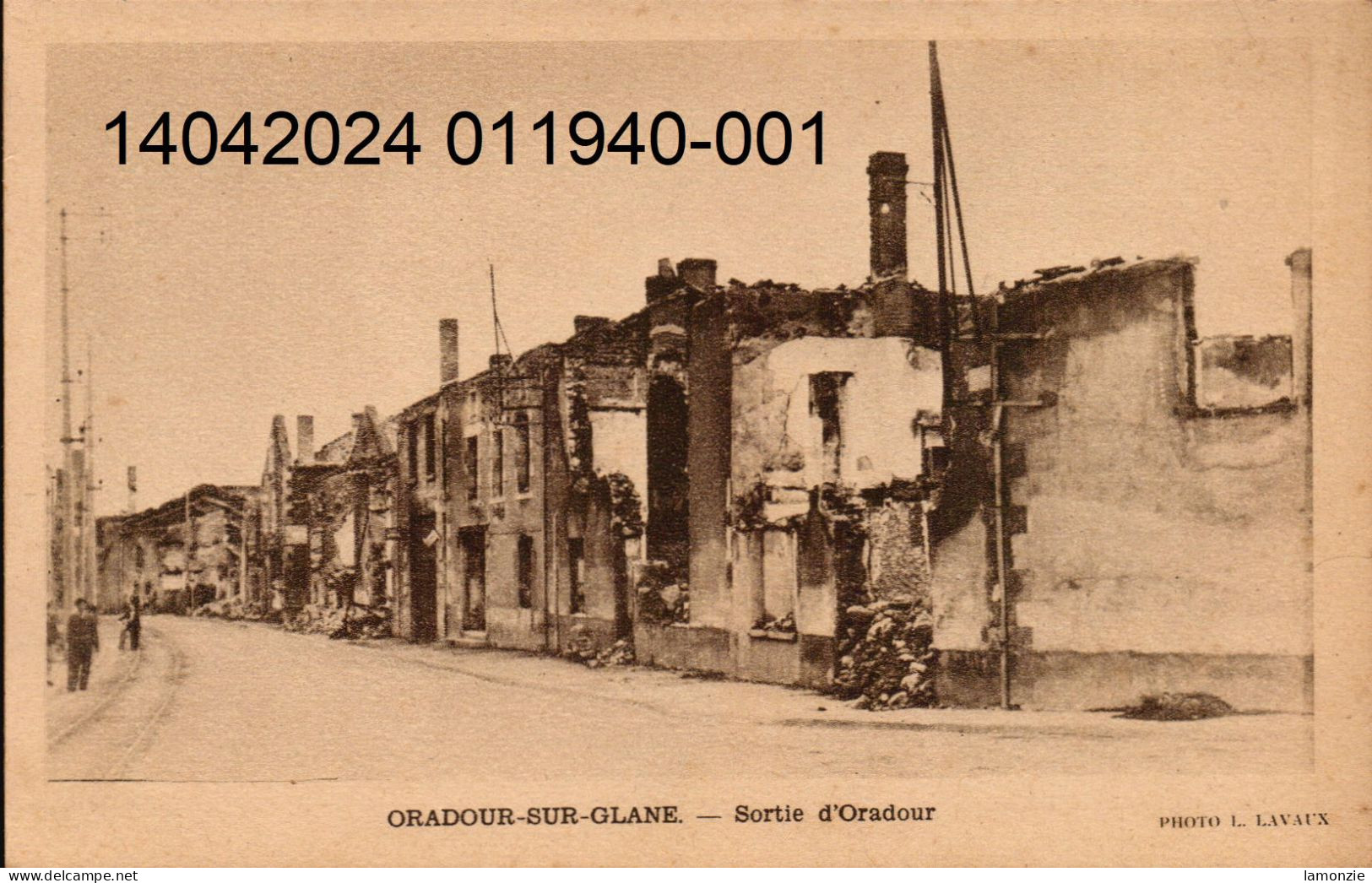 ORADOUR-sur-GLANE. 7 cpa sépia  sur le massacre d'Oradour le 10 juin 1944. (scans recto-verso)