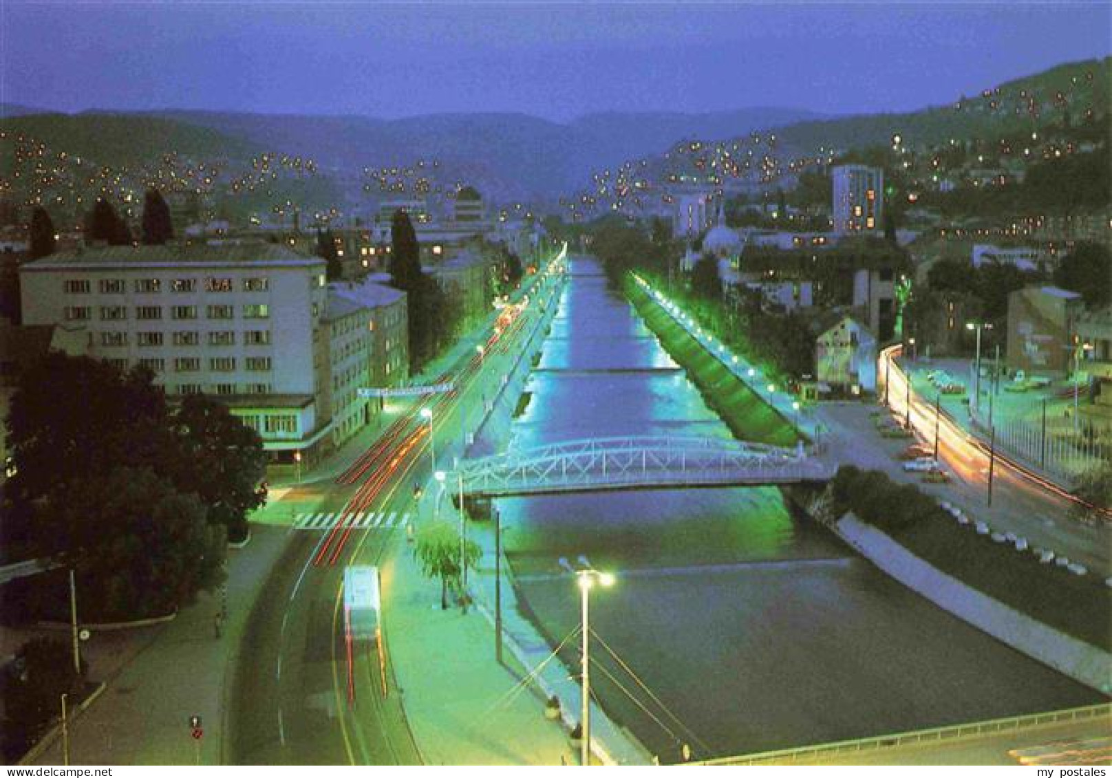 73970689 Sarajevo_Bosnia-Herzegovina Panorama Bei Nacht - Bosnien-Herzegowina