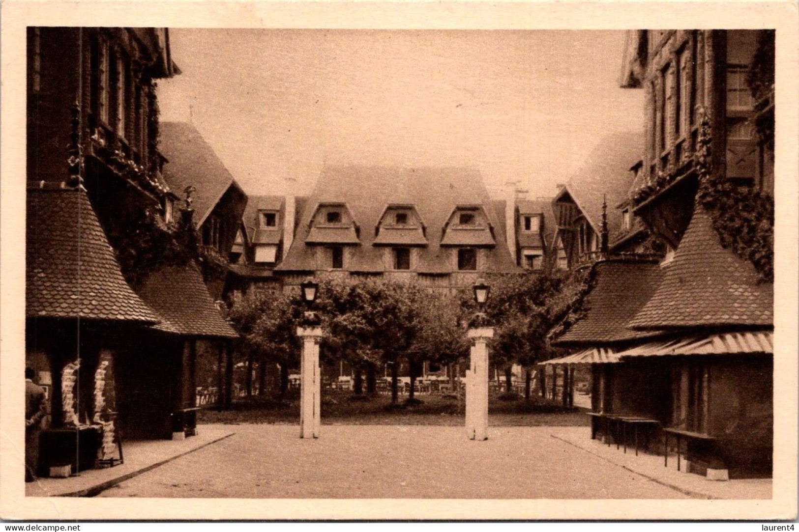 14-4-2024 (2 Z 2) OLDER - (not Posted - Sepia) France - Hotel Normandy In Deauville - Hotels & Restaurants