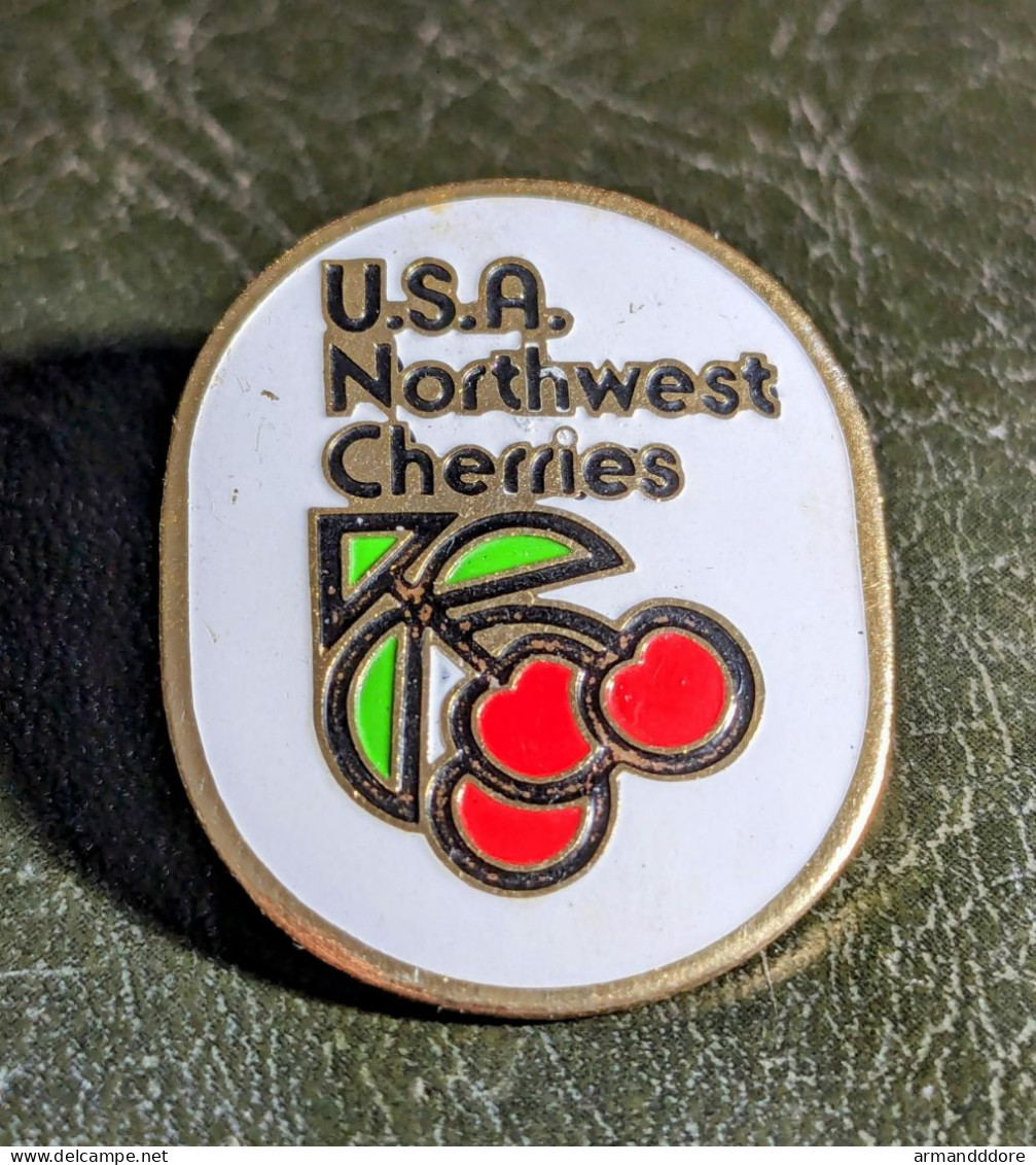 M Pins Pin's USA Us Nw Northwest Cherries Cerise Lapel Pin Badge Cherry Tree - Food