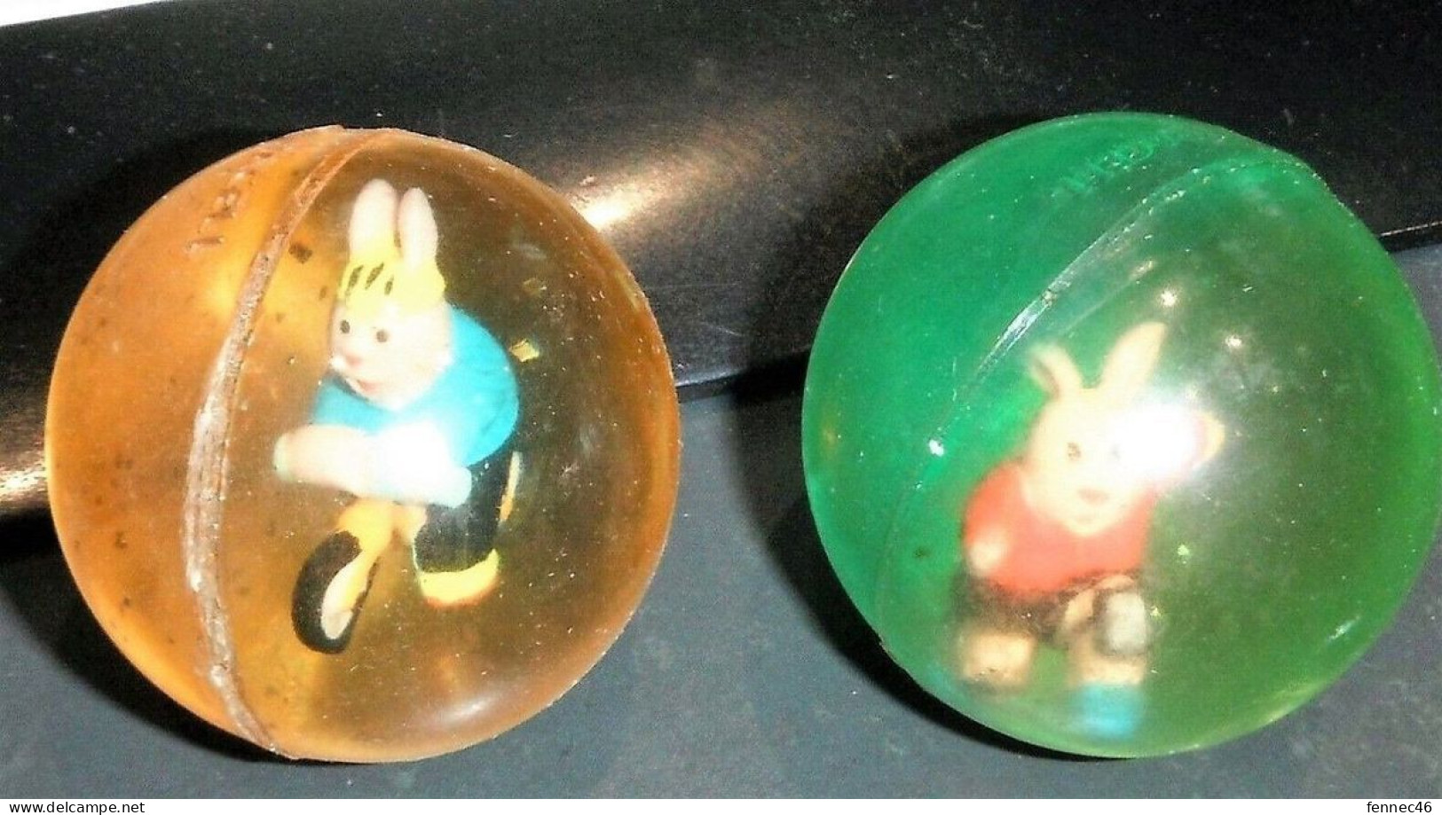 * Lot De 2 Balles Magiques  Avec Le Lapin "DURACELL" - Autres & Non Classés