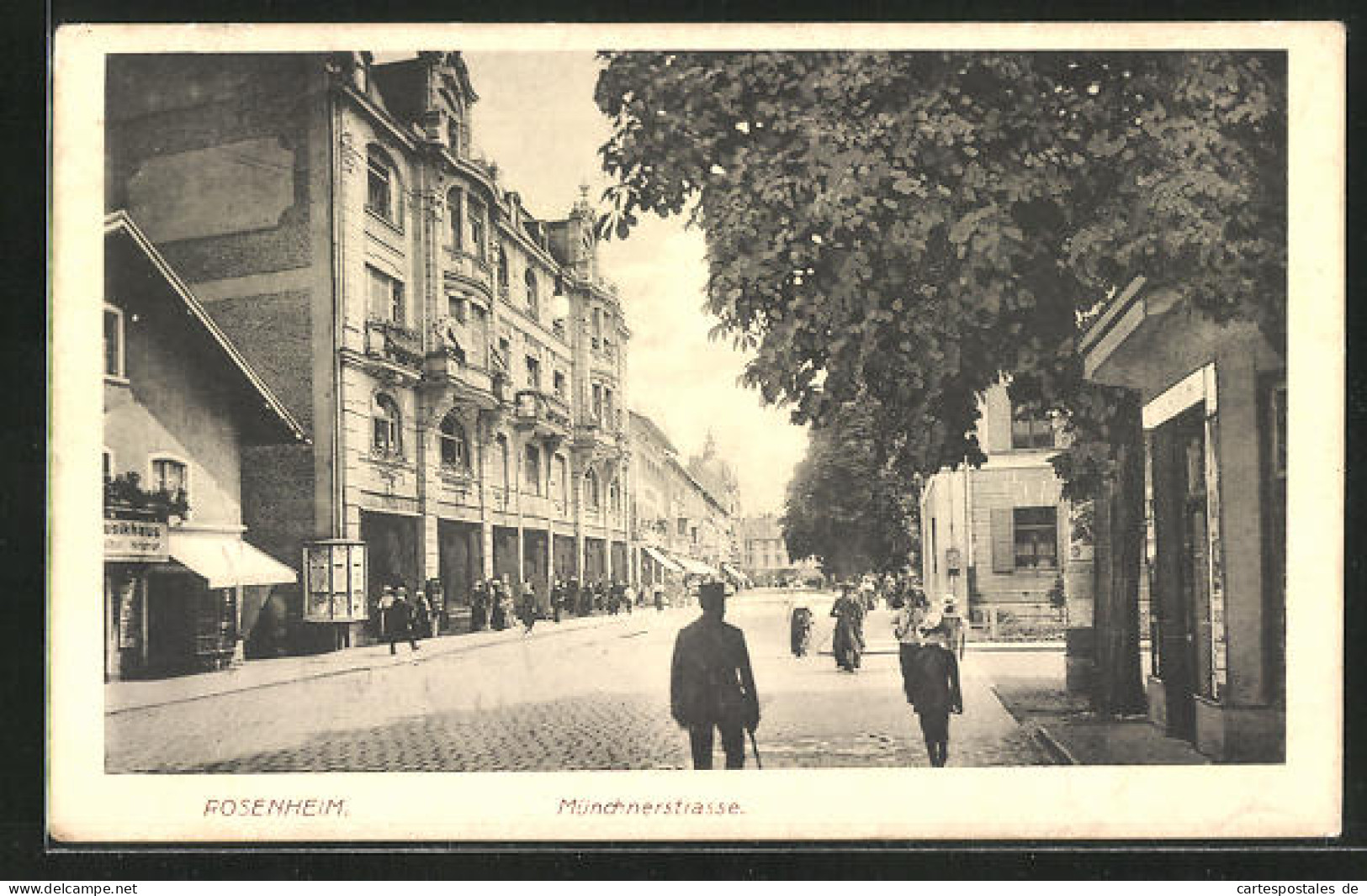 AK Rosenheim, Münchnerstrasse, Passanten  - Rosenheim