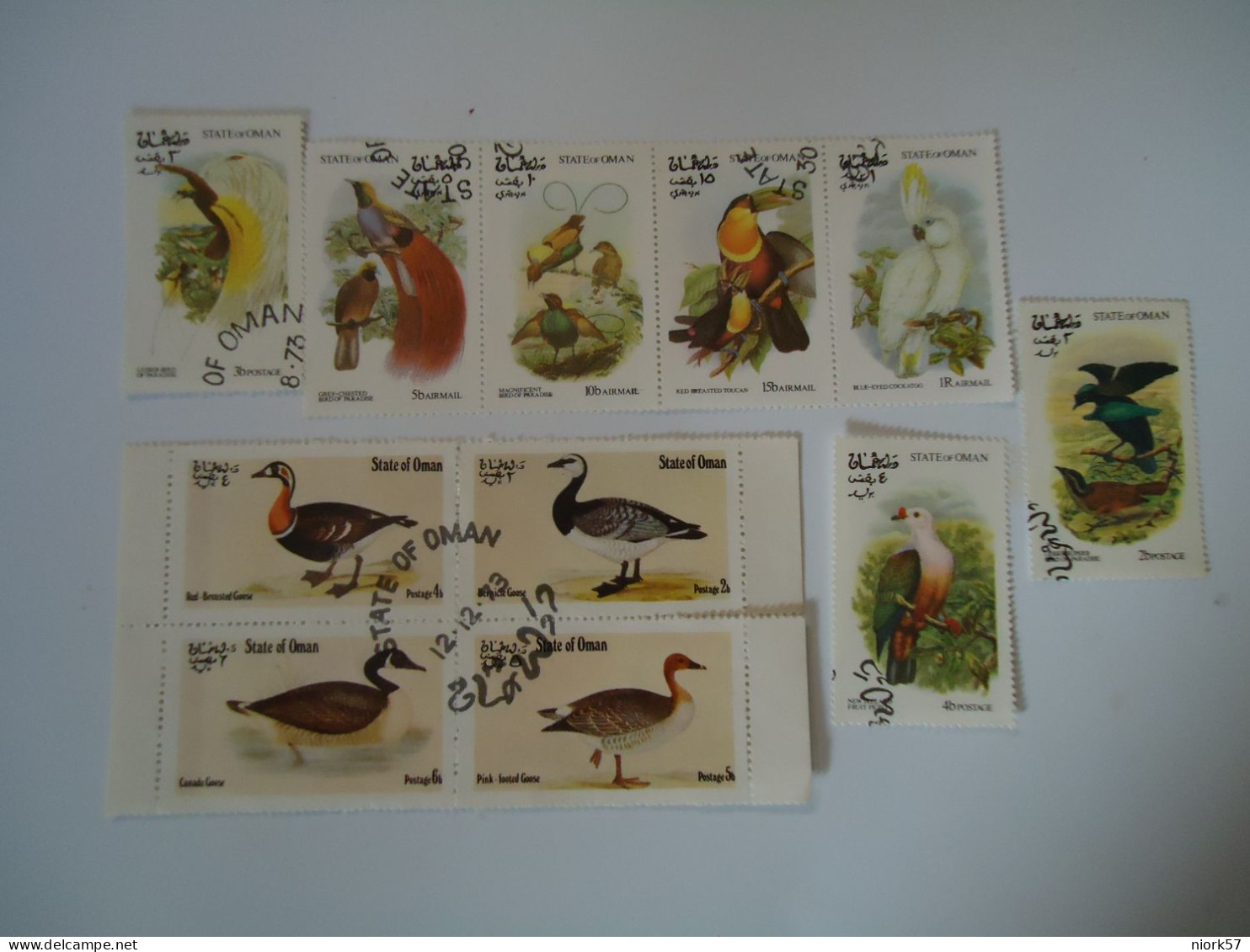 OMAN STATE  USED  18 STAMPS BIRD BIRDS Swan And Others 2 Scan PORROTS  DUCK - Schwäne