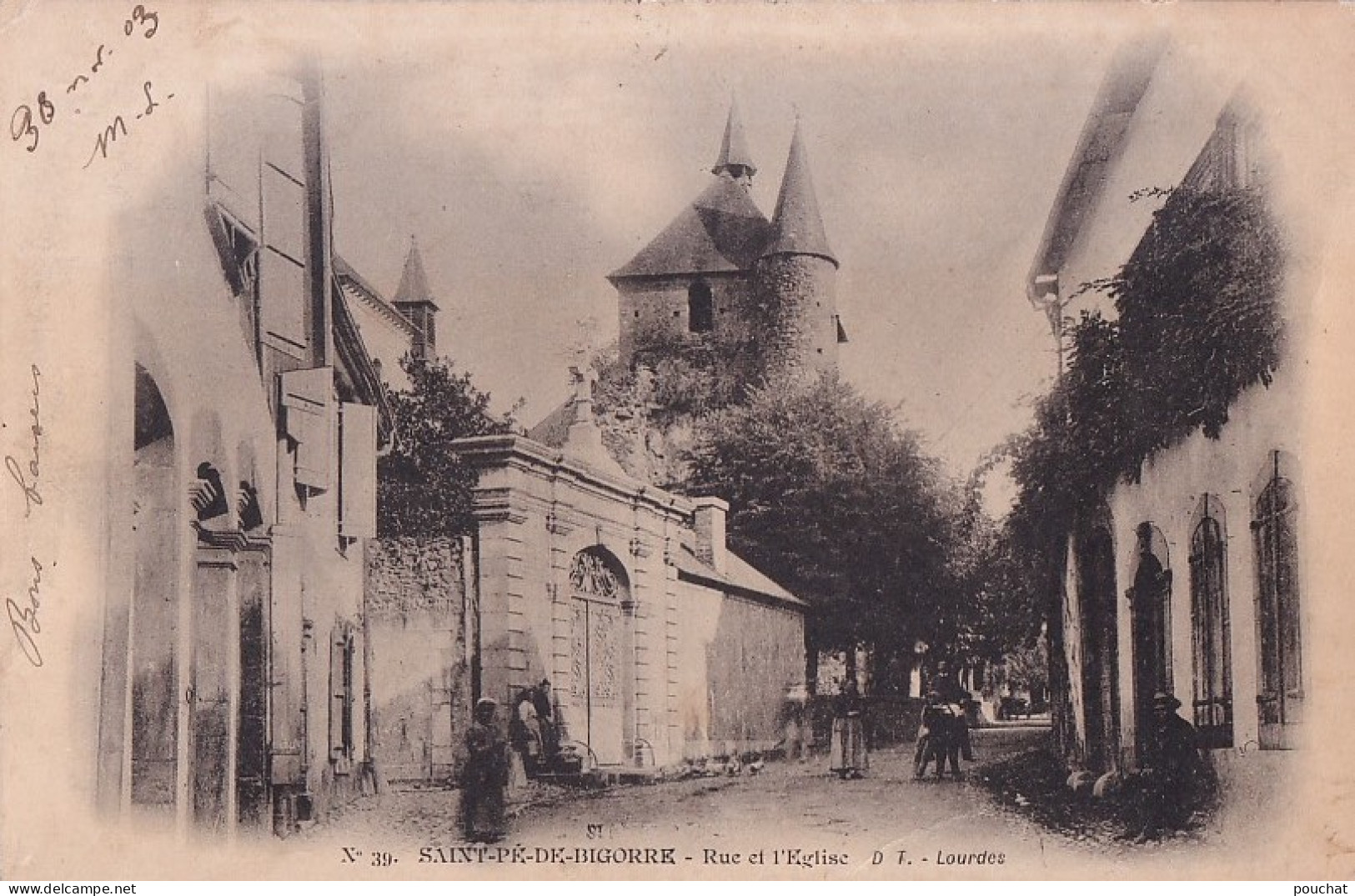 A4-65) SAINT PE DE BIGORRE - RUE  DE  L ' EGLISE -  ANIMEE - HABITANTS -  EN  1903 - ( 2 SCANS ) - Saint Pe De Bigorre