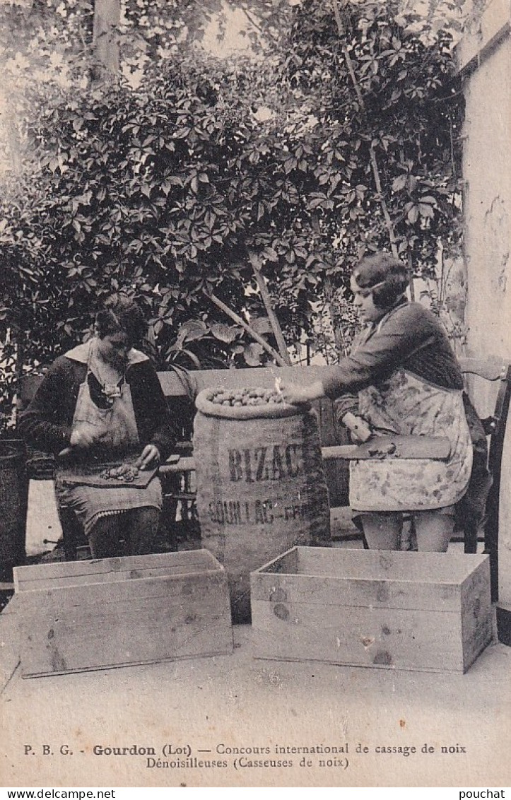 46) GOURDON - LOT - CONCOURS INTERNATIONAL  DE  CASSAGE  DE  NOIX  DENOISILLEUSES - CASSEUSES  DE  NOIX  - ( 2 SCANS ) - Gourdon