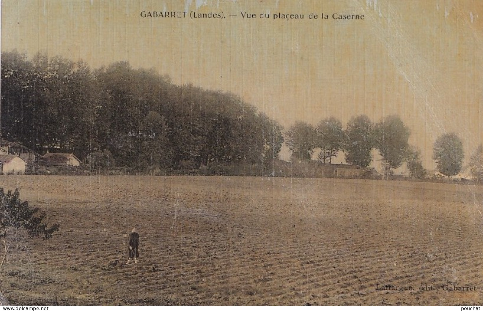 B14-40) GABARRET - LANDES - VUE DU PLATEAU ( PLACEAU ) DE LA CASERNE - CARTE  TOILEE  COULEURS -  EN  1907 - ( 2 SCANS ) - Gabarret