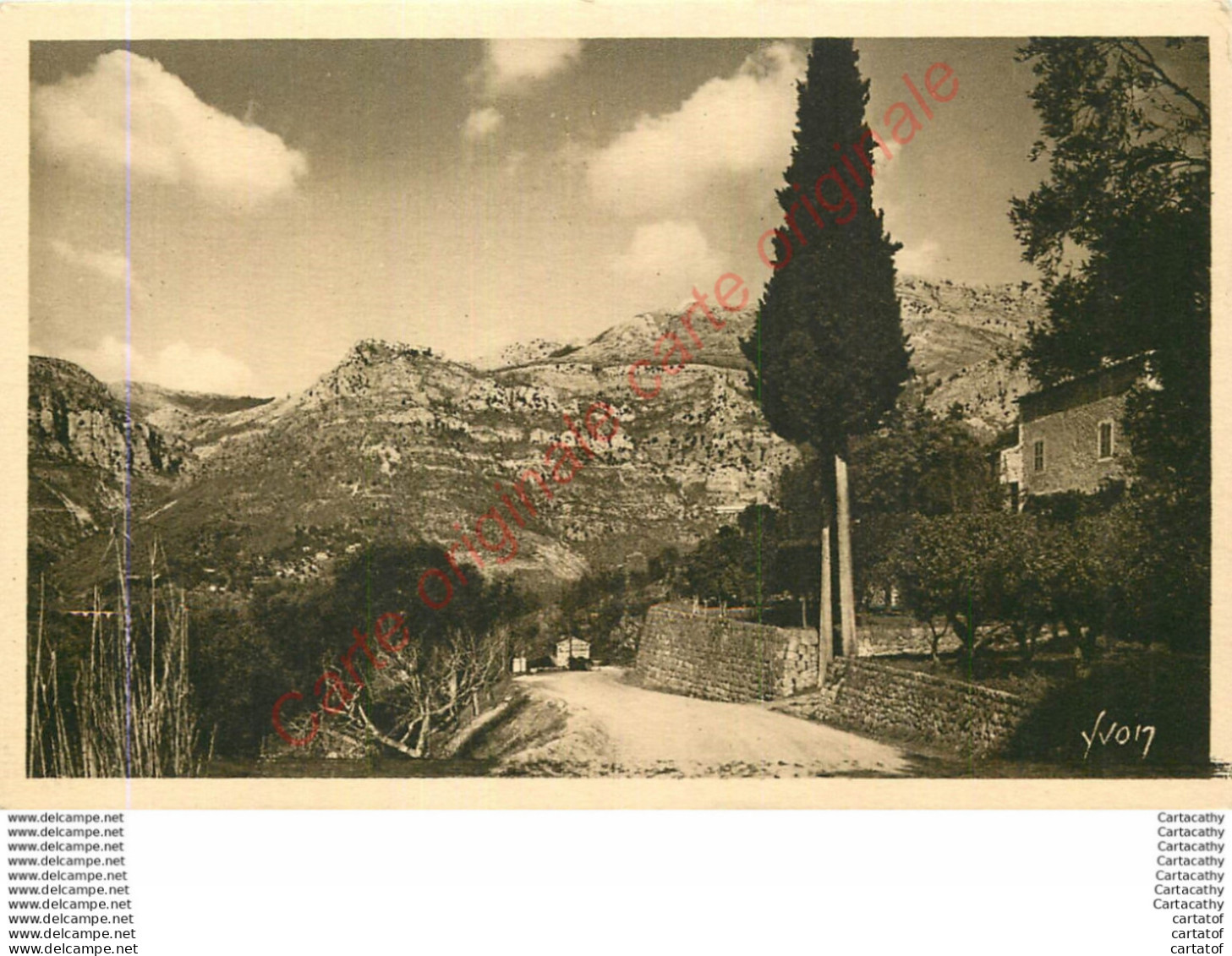 06.  GOURDON Vu De La Route De Vence .  GORGES DU LOUP . - Gourdon