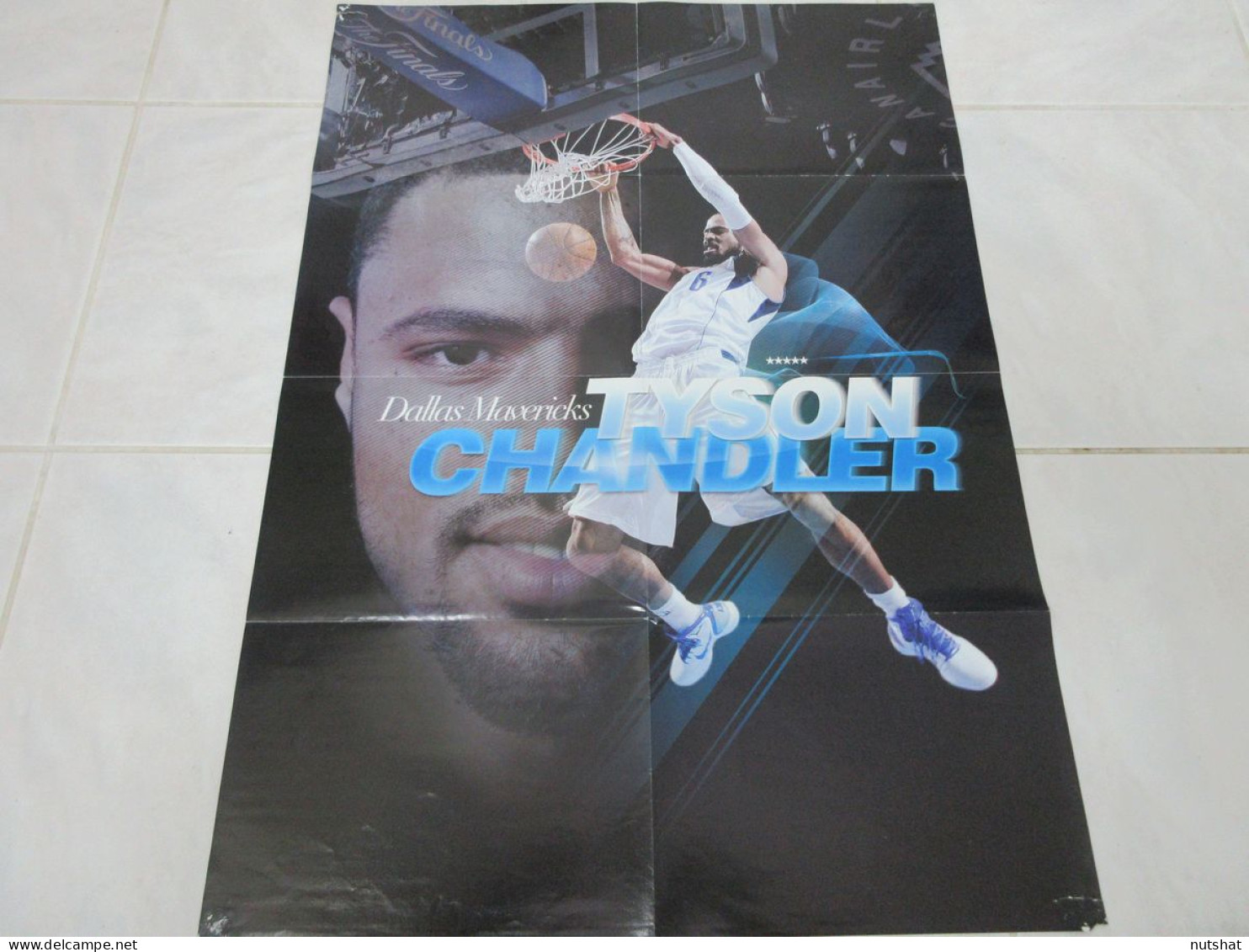 BASKET NBA POSTER 24 Kevin DURANT Au Dos Tyson CHANDLER DALLAS MAVERICKS         - Autres & Non Classés