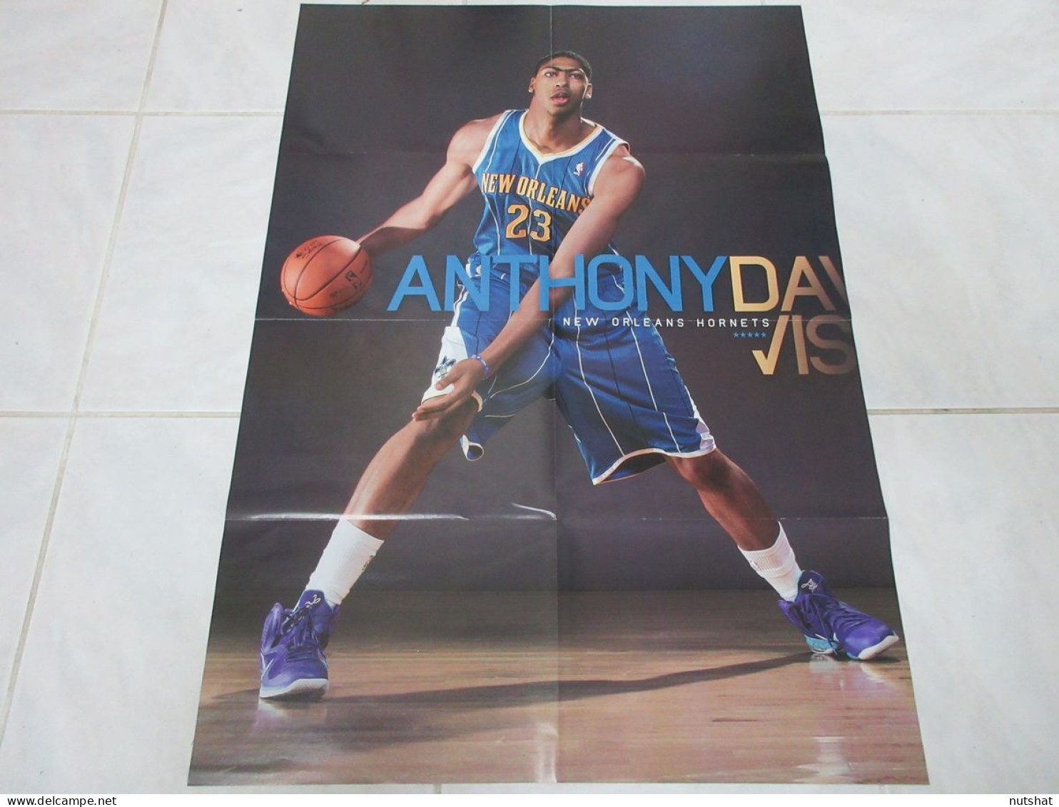 BASKET NBA POSTER 17 Anthony DAVIS NEW ORLEANS Au Dos HOWARD BRYANT GASOL LAKERS - Autres & Non Classés