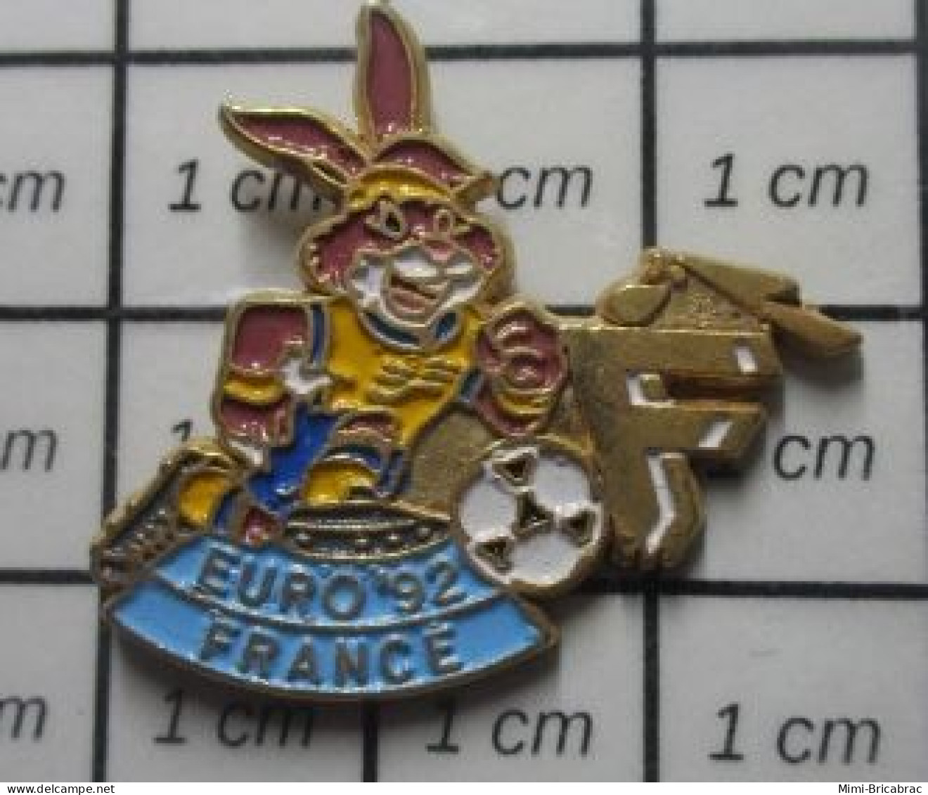 512H Pin's Pins / Beau Et Rare / SPORTS / FOOTBALL EURO SUEDE 192 LAPIN LIEVRE FFF FEDERATION FRANCAISE DE FOOTBALL - Voetbal