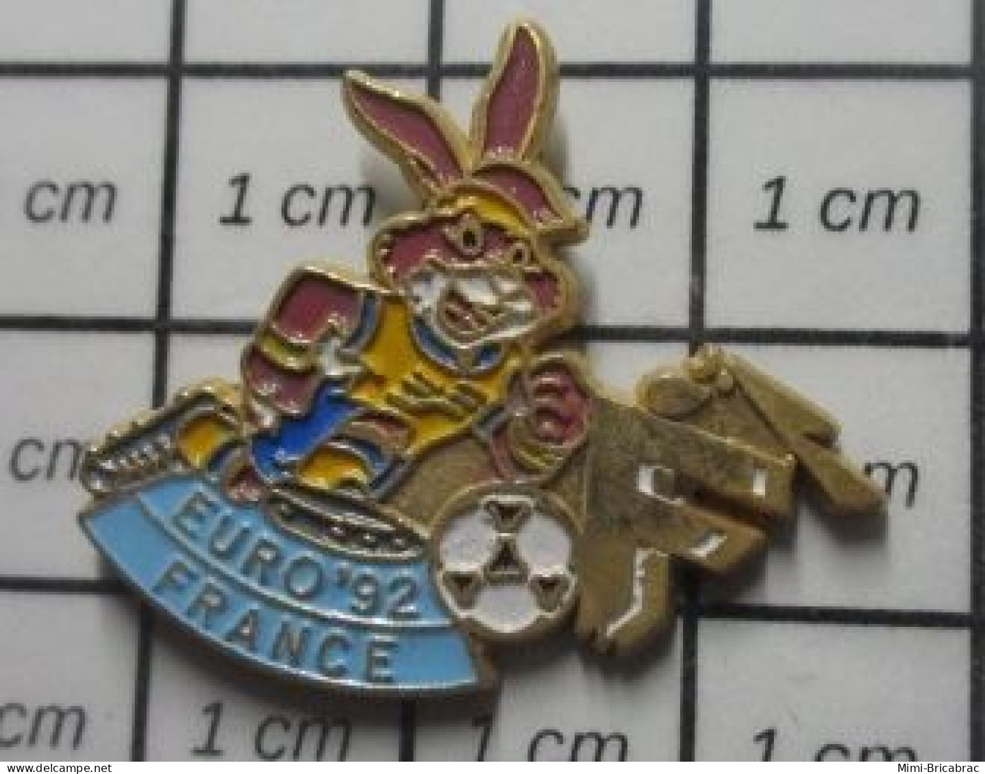 616A Pin's Pins / Beau Et Rare / SPORTS / FOOTBALL EURO SUEDE 192 LAPIN LIEVRE FFF FEDERATION FRANCAISE DE FOOTBALL - Voetbal