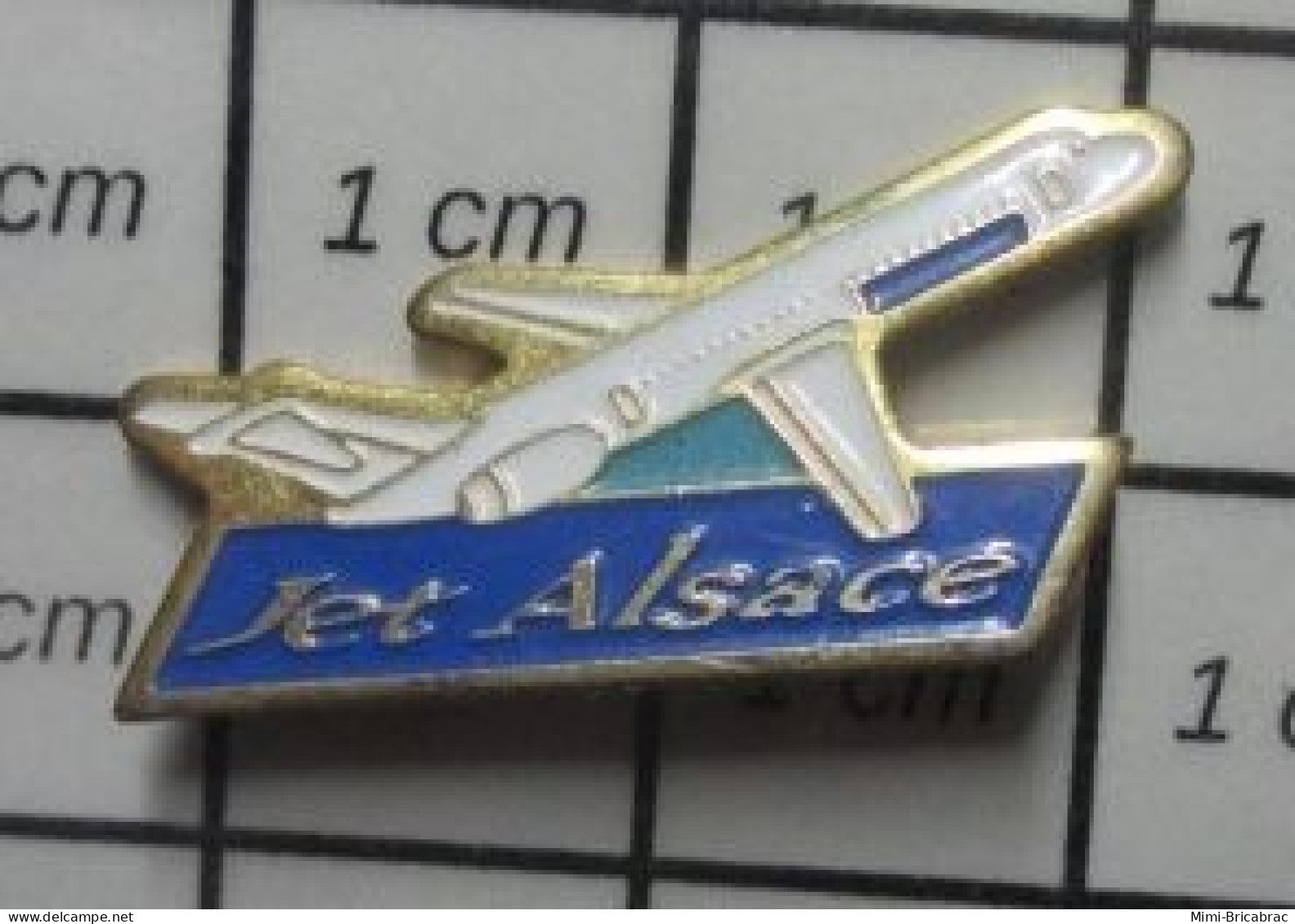 1218c Pin's Pins / Beau Et Rare : AVIATION / AVION JET ALSACE COMPAGNIE AERIENNE ? - Aerei