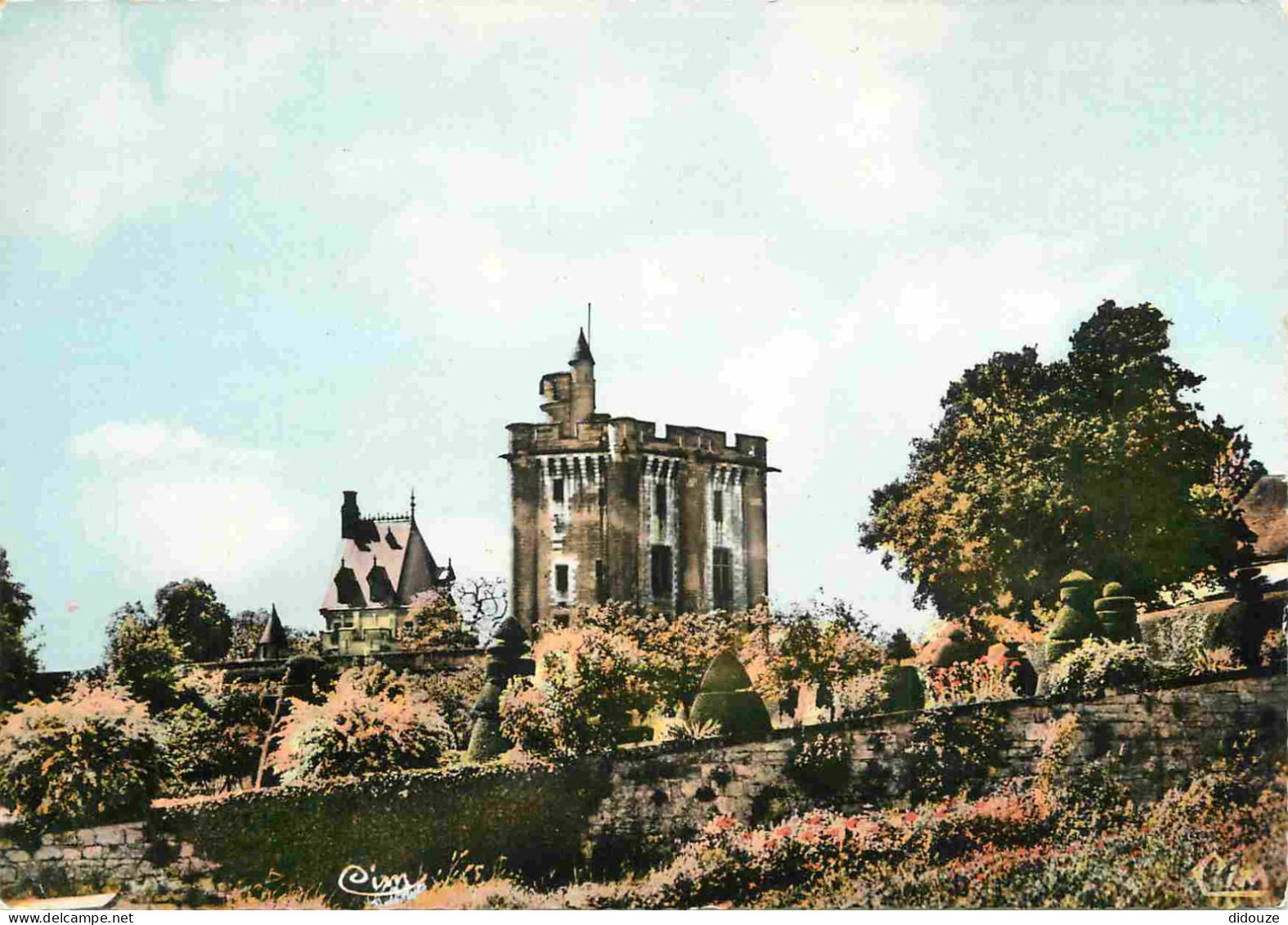 60 - Crépy En Valois - Château De Vez - Vieux Château Féodal Restauré - Musée - Mention Photographie Véritable - Carte D - Crepy En Valois