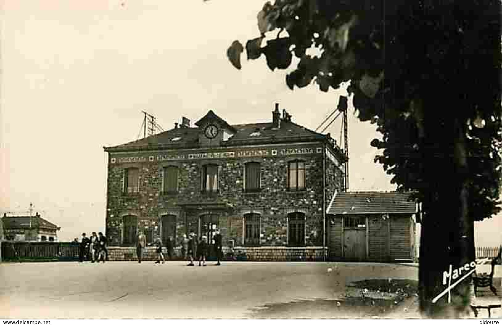 94 - Villeneuve Le Roi - La Gare - Animée - Oblitération Ronde De 1966 - CPA - Voir Scans Recto-Verso - Villeneuve Le Roi