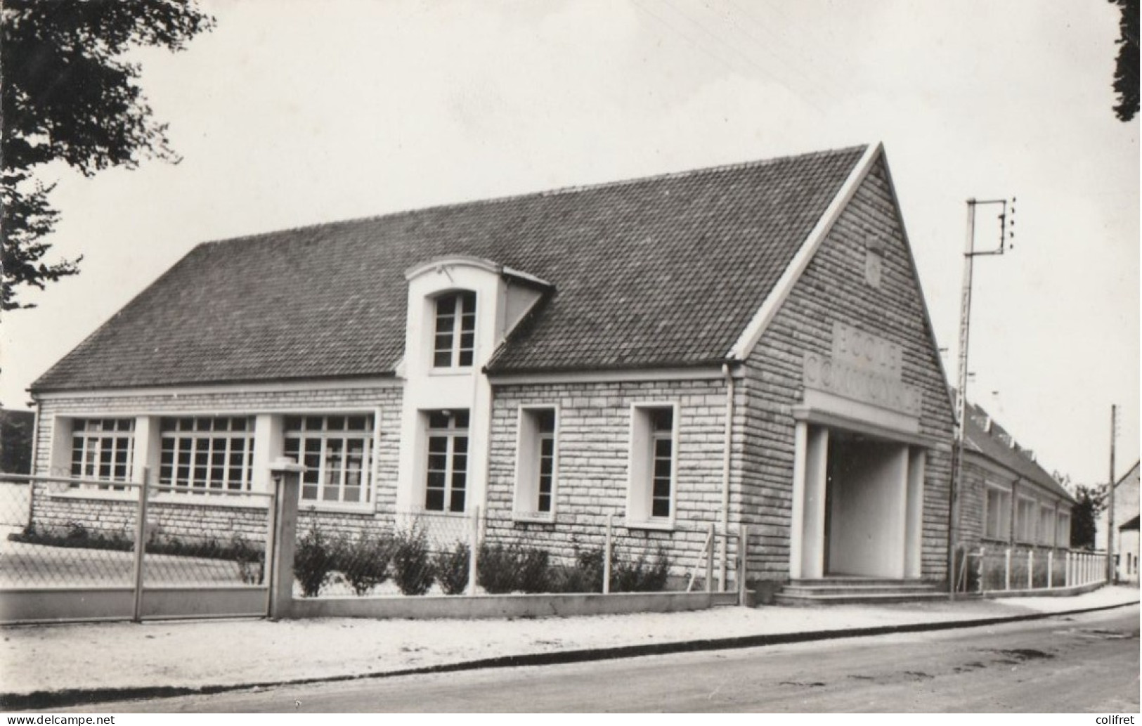 52 - Arc-en-Barrois  -  Le Groupe Scolaire - Arc En Barrois