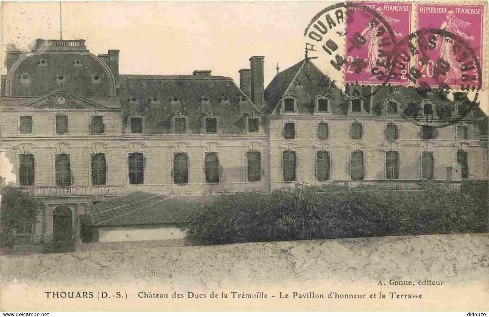 79 - Thouars - Château Des Ducs De Trémoille - Le Pavillon D'honneur Et La Terrasse - Correspondance - CPA - Oblitératio - Thouars