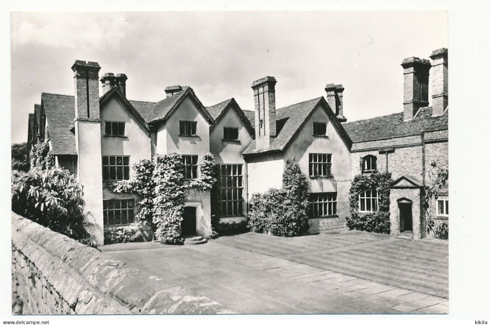 CPSM 9 X 14  Grande Bretagne Angleterre (184)  PACKWOOD HOUSE The Forecourt Le Parvis  Près De Lapworth - Autres & Non Classés