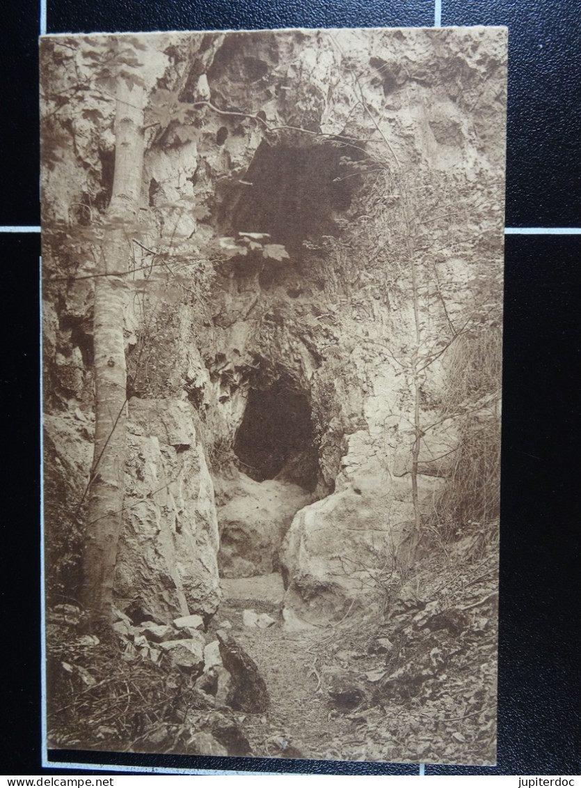 Furfooz Trou Frontal Grotte Qui Servit D'habitat à L'homme à L'âge Du Renne - Dinant