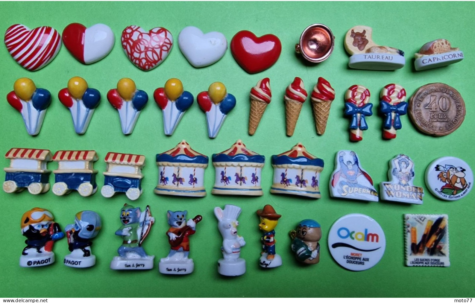 Lot 37 Fèves - Porcelaine -  Moret Sur Loing; Coeur Superman Ecu Astérix Manèg Glace Pagot Tom Et Jerry - Vers 2010 2020 - Other & Unclassified