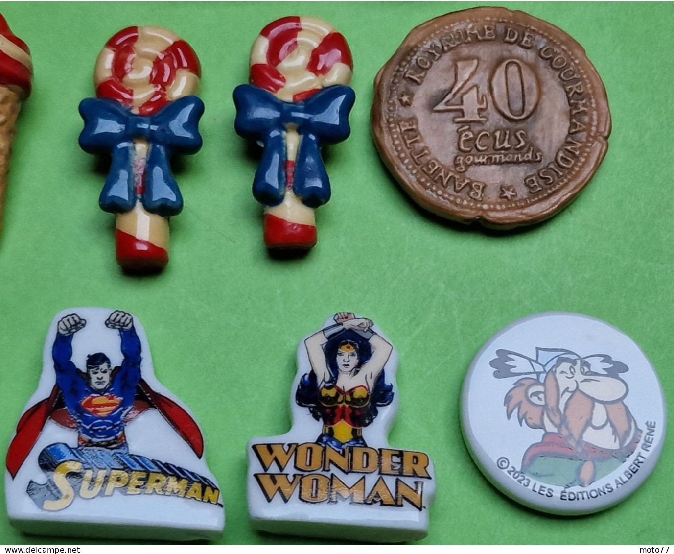 Lot 37 Fèves - Porcelaine -  Moret sur Loing; Coeur Superman Ecu Astérix Manèg Glace Pagot Tom et Jerry - vers 2010 2020