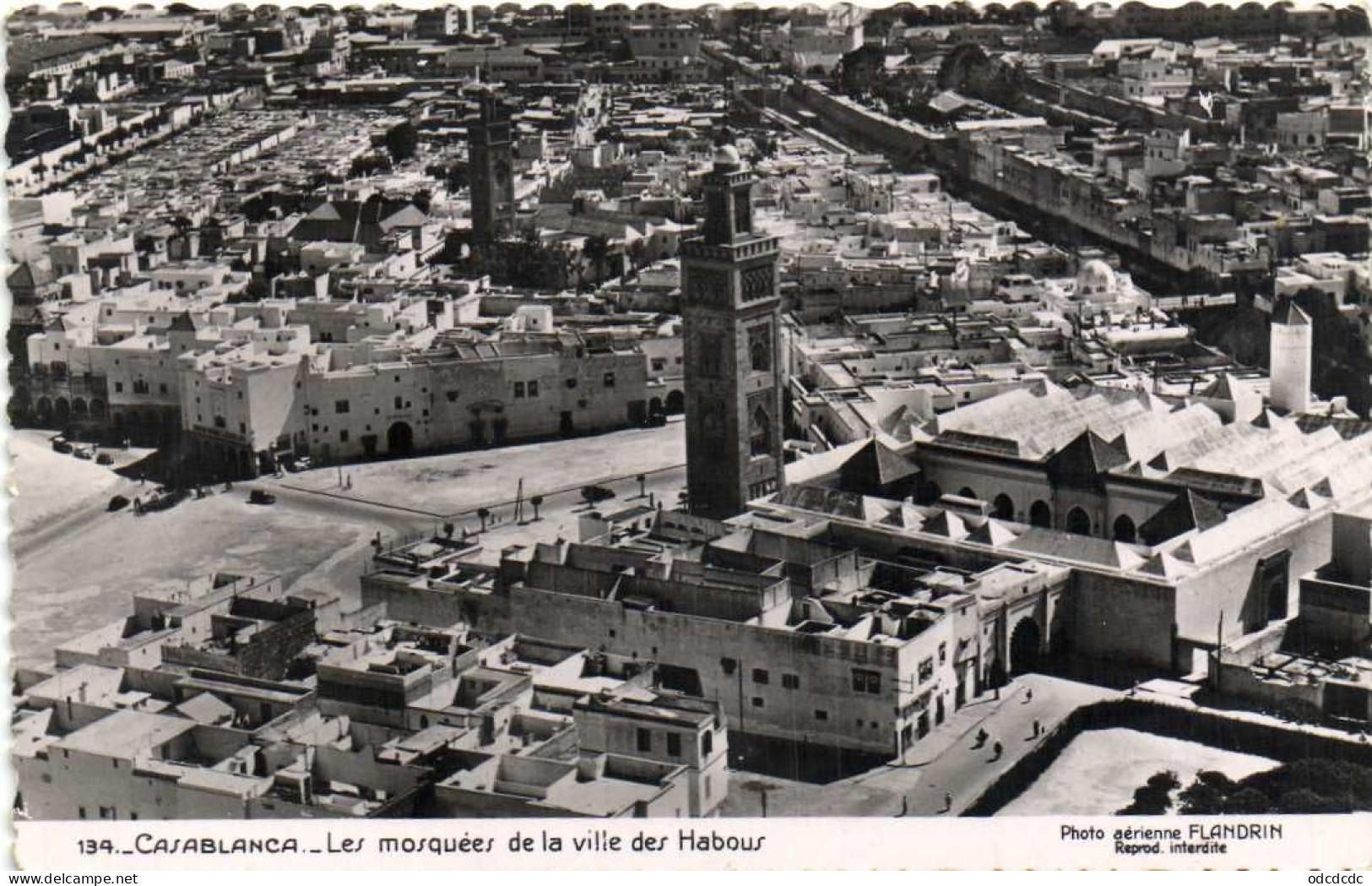 DESTOCKAGE Avant Fermeture  Boutique BON LOT 100 CP Vues Aériennes  Divers Pays Sauf France  (toutes Scannées ) - 100 - 499 Postcards