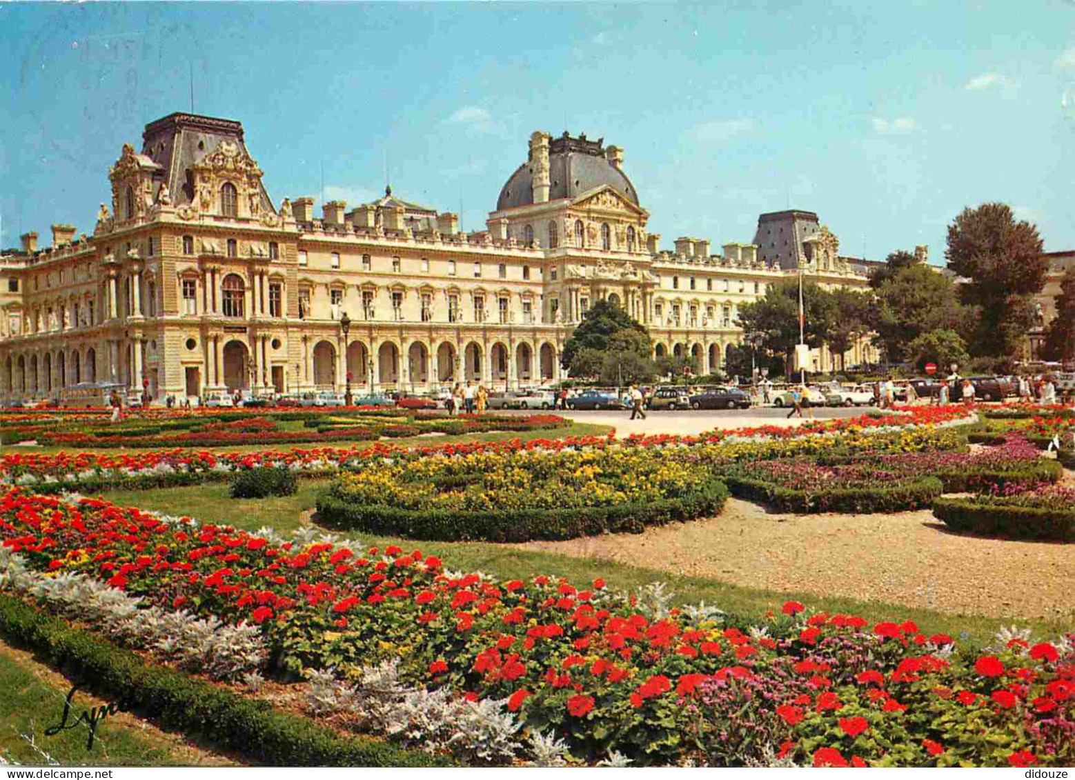 75 - Paris - Musée Du Louvre - Et Ses Jardins - Fleurs - CPM - Etat Pli Visible - Voir Scans Recto-Verso - Louvre