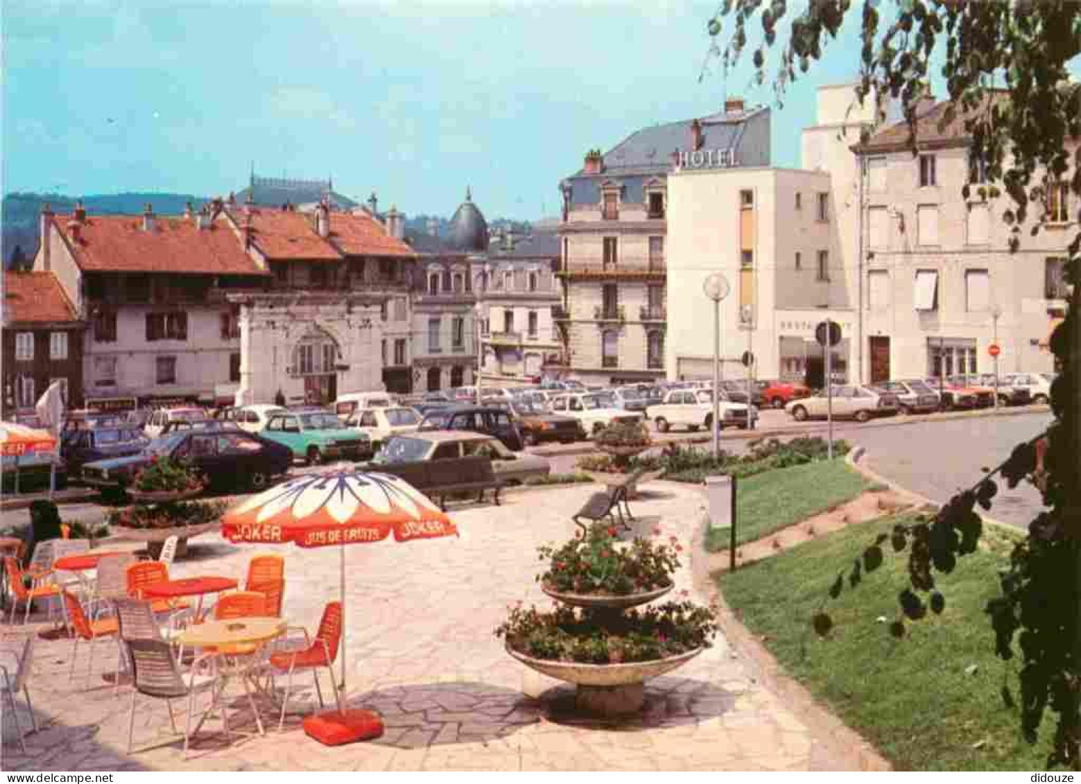 01 - Oyonnax - Place Emile Zola - Automobiles - CPM - Voir Scans Recto-Verso - Oyonnax