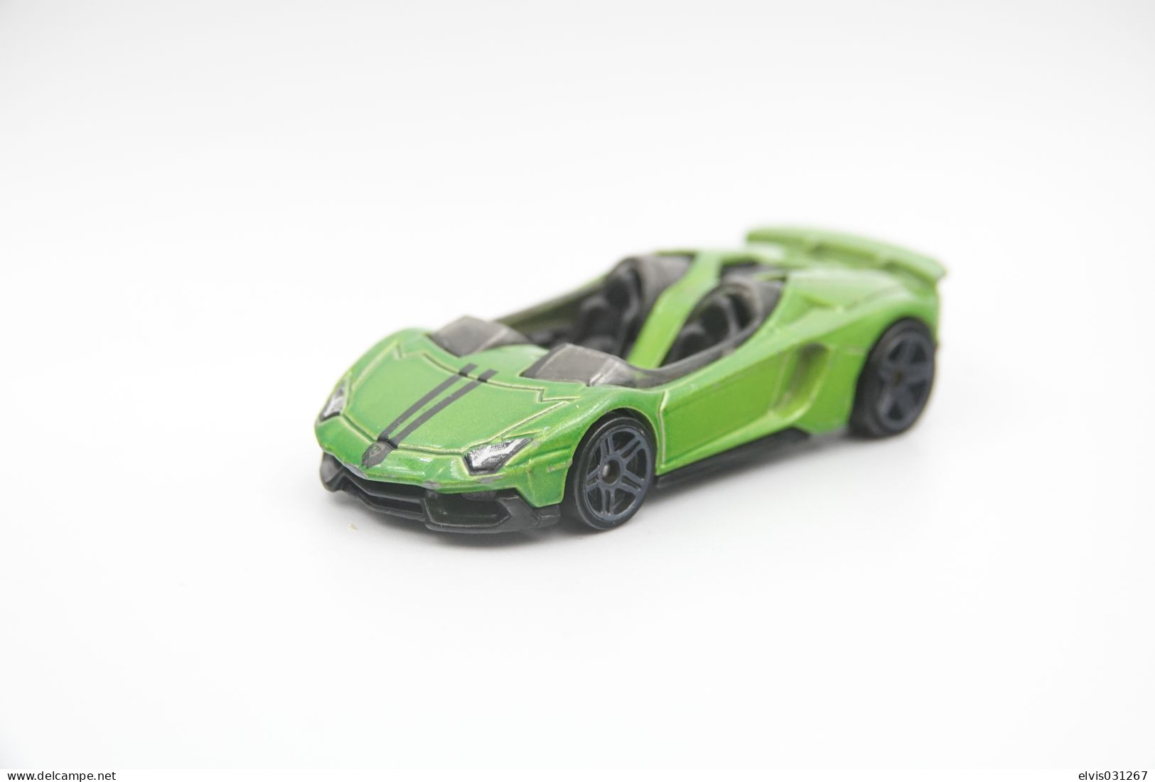 Hot Wheels Mattel Lamborghini Aventador J -  Issued 2017 Scale 1/64 - Matchbox (Lesney)