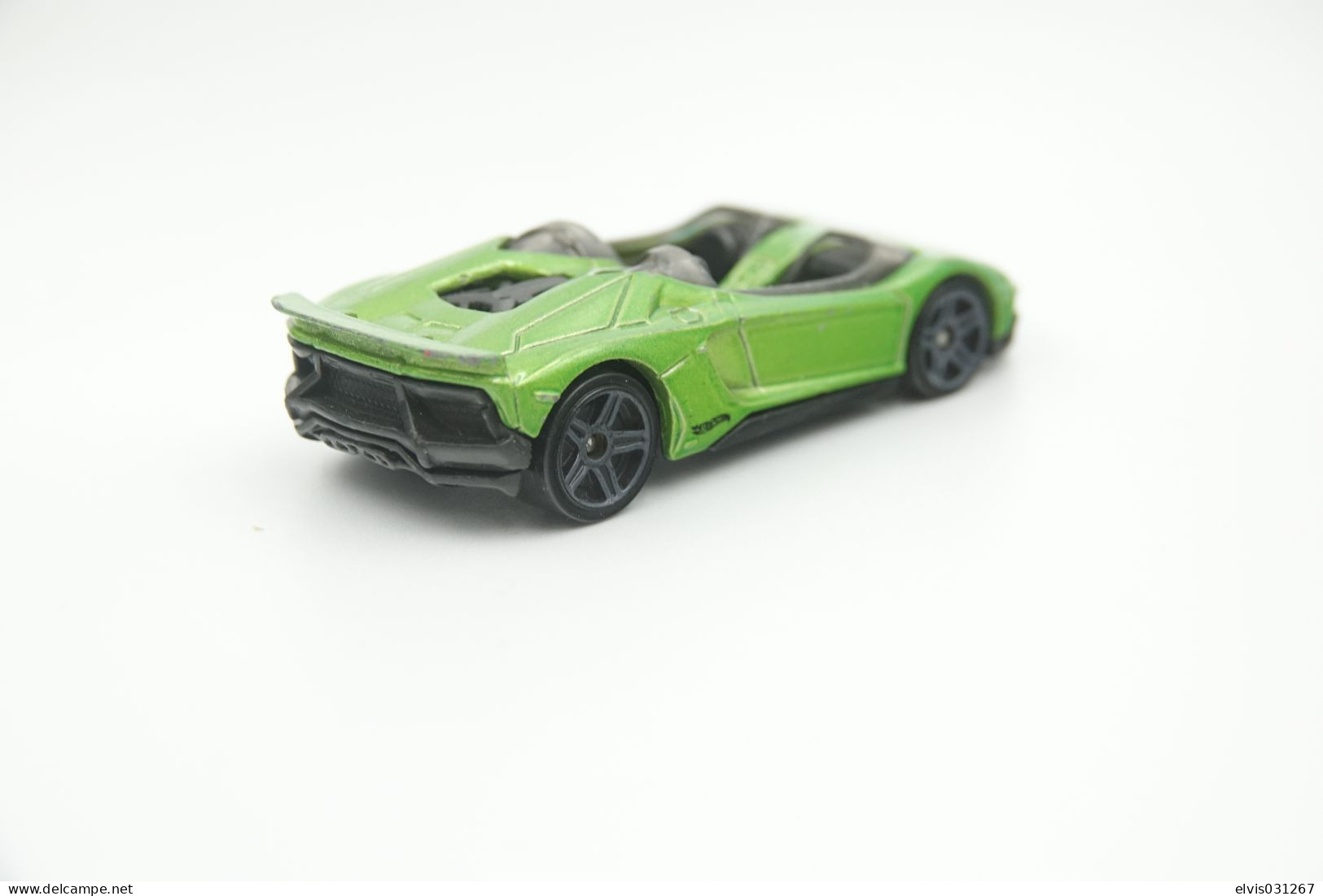 Hot Wheels Mattel Lamborghini Aventador J -  Issued 2017 Scale 1/64 - Matchbox (Lesney)