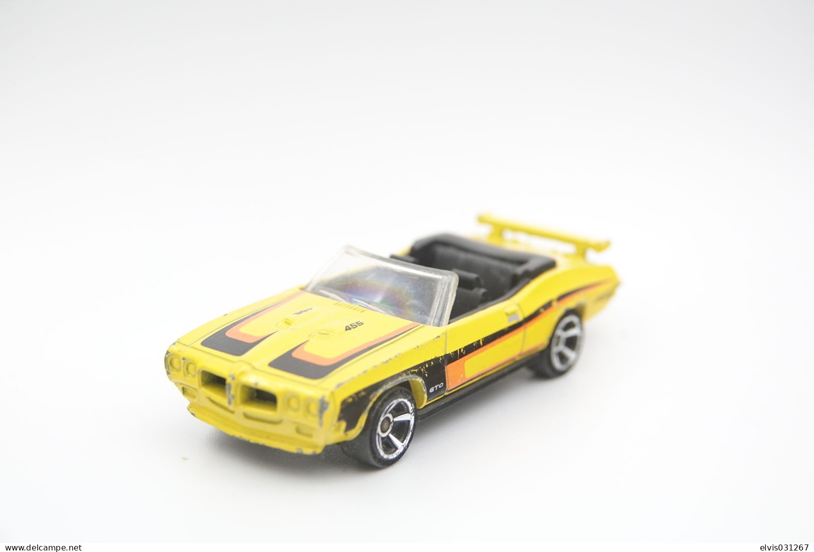 Hot Wheels Mattel '70 Pontiac GTO -  Issued 2011 Scale 1/64 - Matchbox (Lesney)