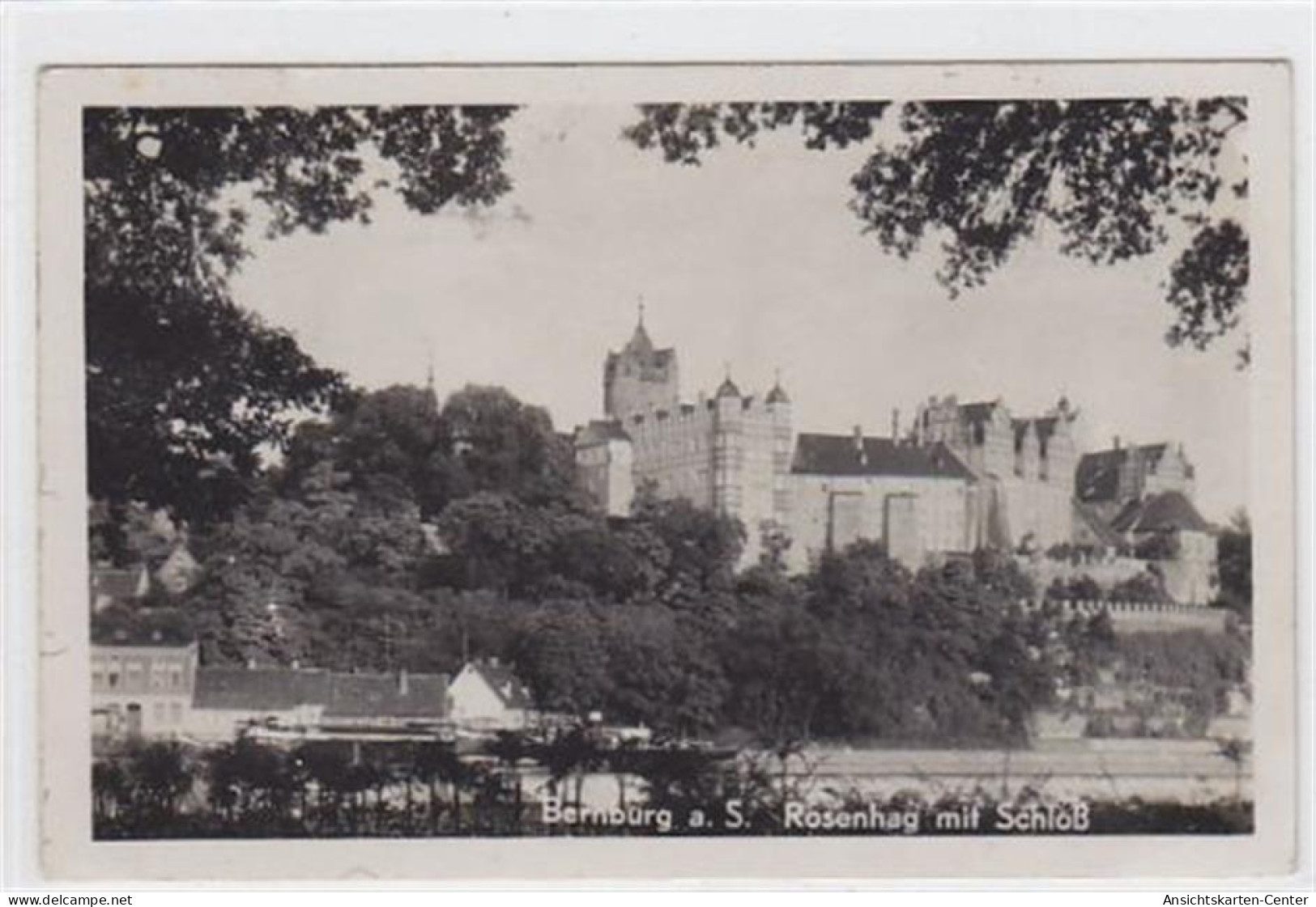 39003702 - Bernburg A. S. Mit Rosenhag Und Schloss Gelaufen 1940. Rueckseite Leicht Fleckig, Sonst Gut Erhalten. - Bernburg (Saale)