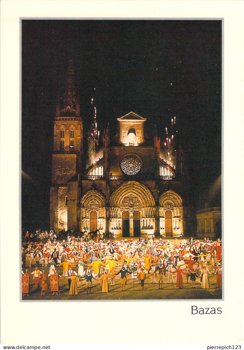 33 - Bazas - Eglise - Spectacle (Evocation Historique) - Vue Nocturne - Bazas