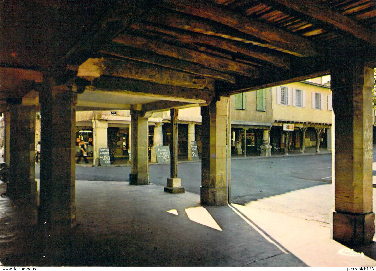 81 - Réalmont - Les Arcades Du XIIIe Siècle - Realmont