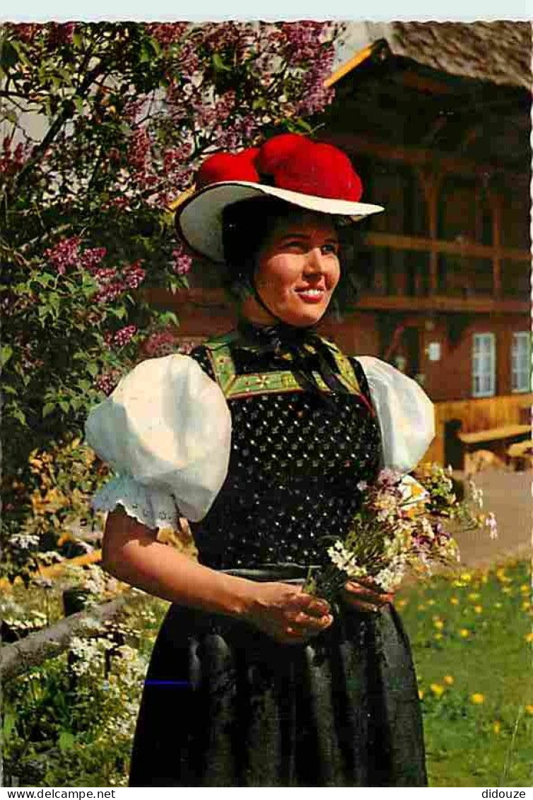 Folklore - Costumes - Schwarzwald - Gutacher Tracht - CPM - Voir Scans Recto-Verso - Costumi