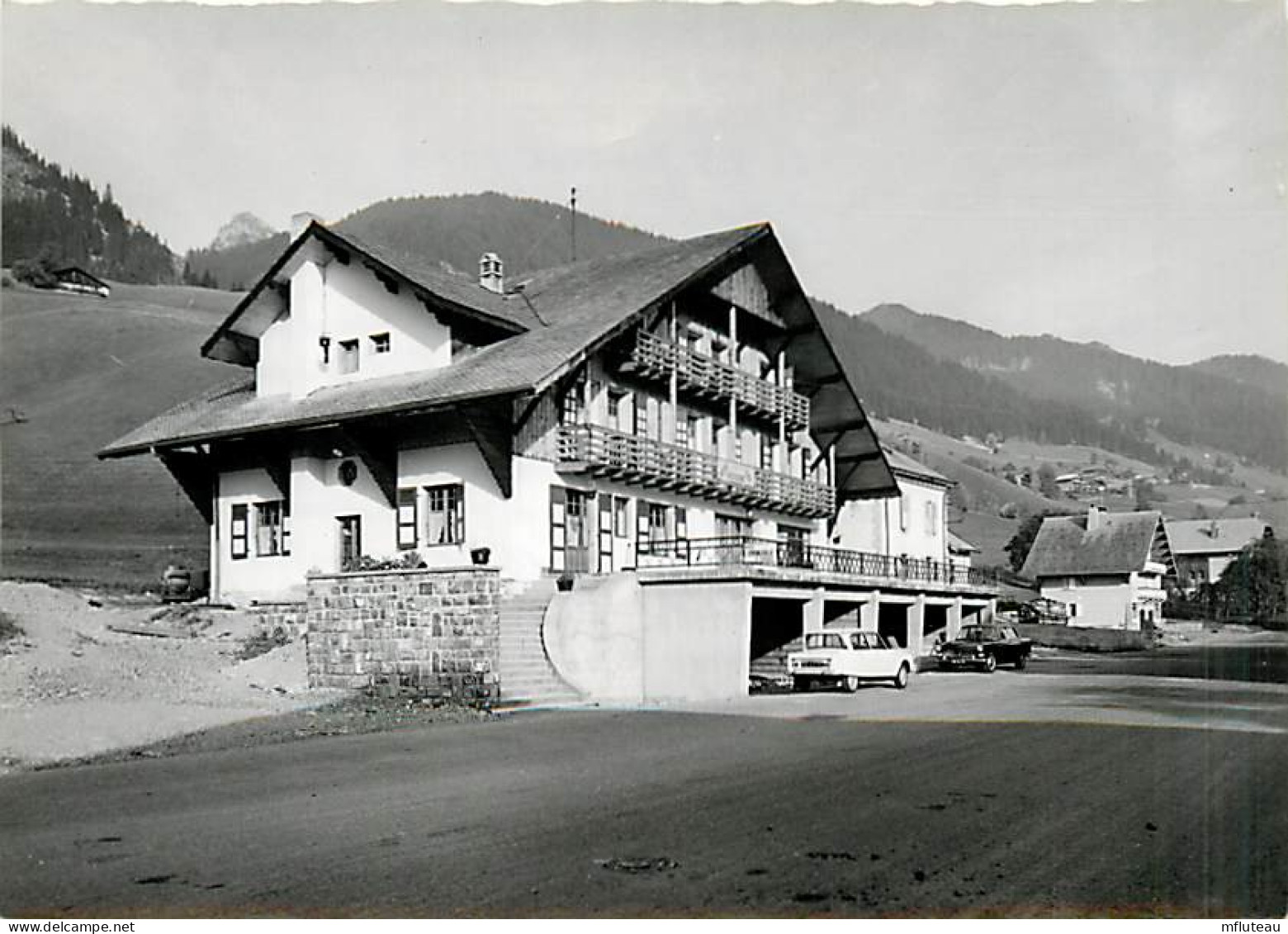 74* LA CHAPELLE D ABONDANCE "hotel L Ensoleille" CPSM (10x15cm)               MA74-0114 - La Chapelle-d'Abondance