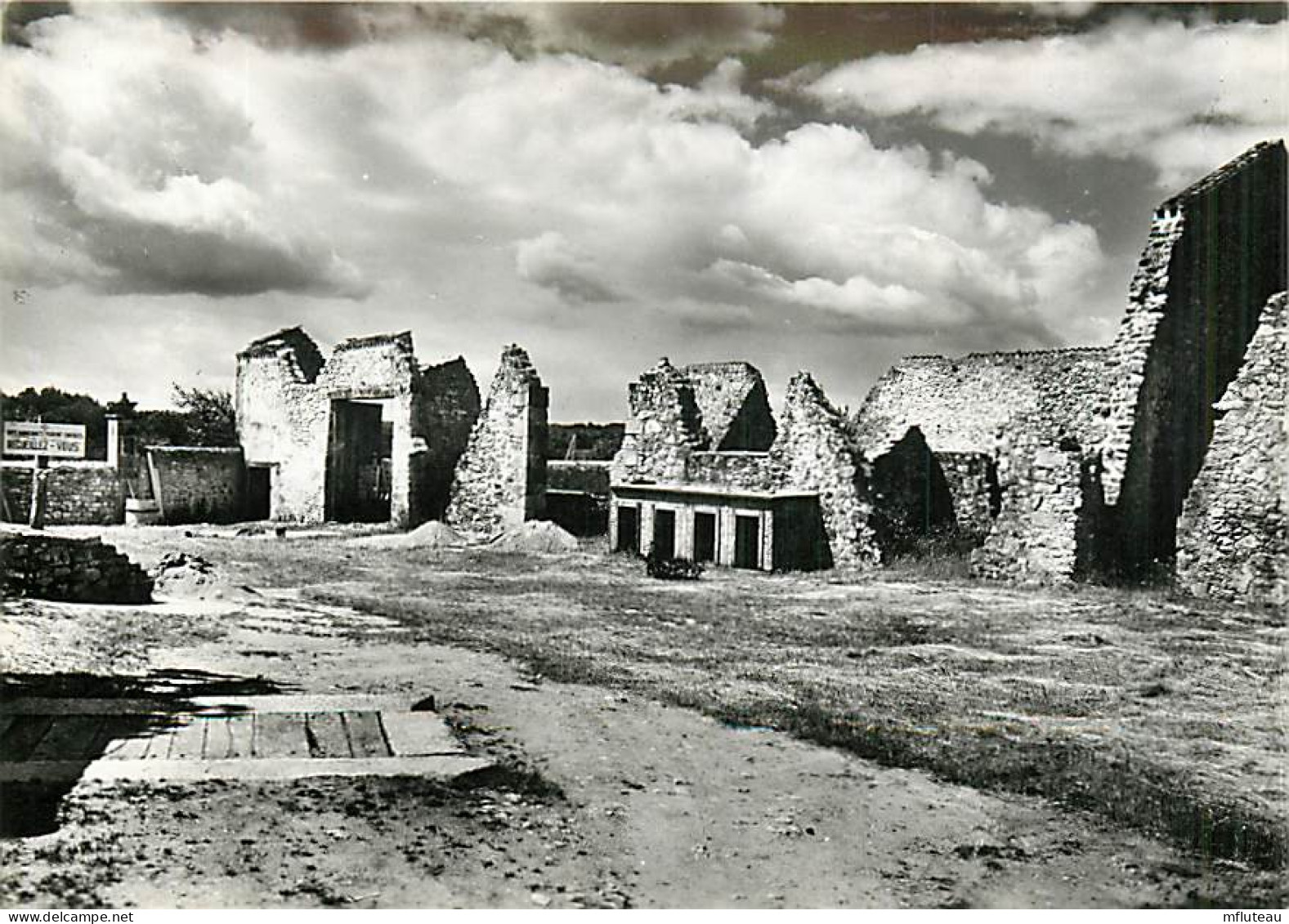 87* ORADOUR SUR GLANE  Ferme De Lauze  CPSM (10x15cm)       MA75-0638 - Oradour Sur Glane