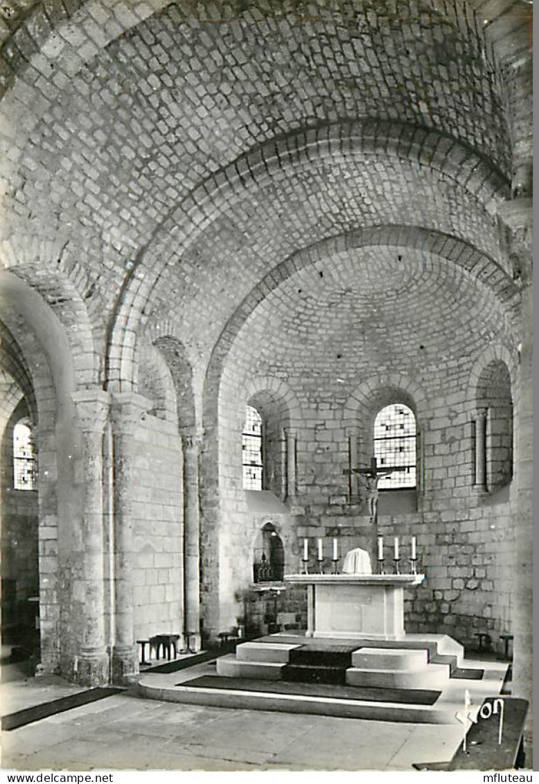 95* LUZARCHES Eglise, Interieur CPSM (10x15cm)        MA75-1223 - Luzarches