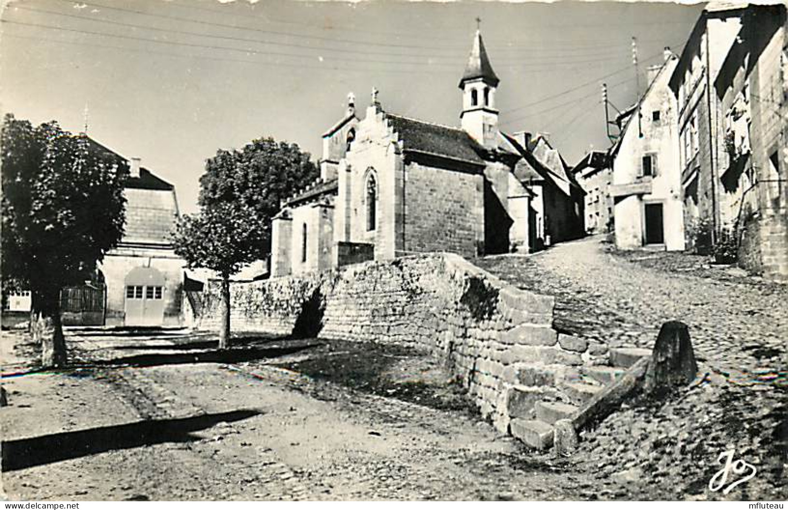 23* CROCQ  Chapelle  (CPSM Petit Format)  MA77-0636 - Crocq