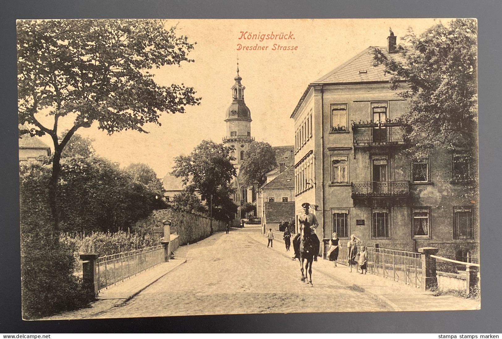 AK Königsbrück Dresdner Straße Soldat Pferd Passanten Gestempelt/o 1915 KÖNIGSBRÜCK ÜBUNGSPLATZ - Koenigsbrueck