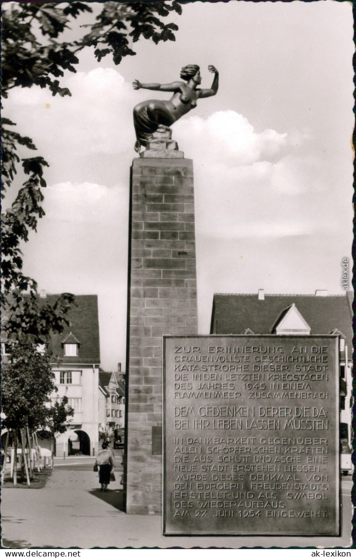 Ansichtskarte Freudenstadt Gedenksäule - Bombenopfer - 2. WK. 1965 - Freudenstadt