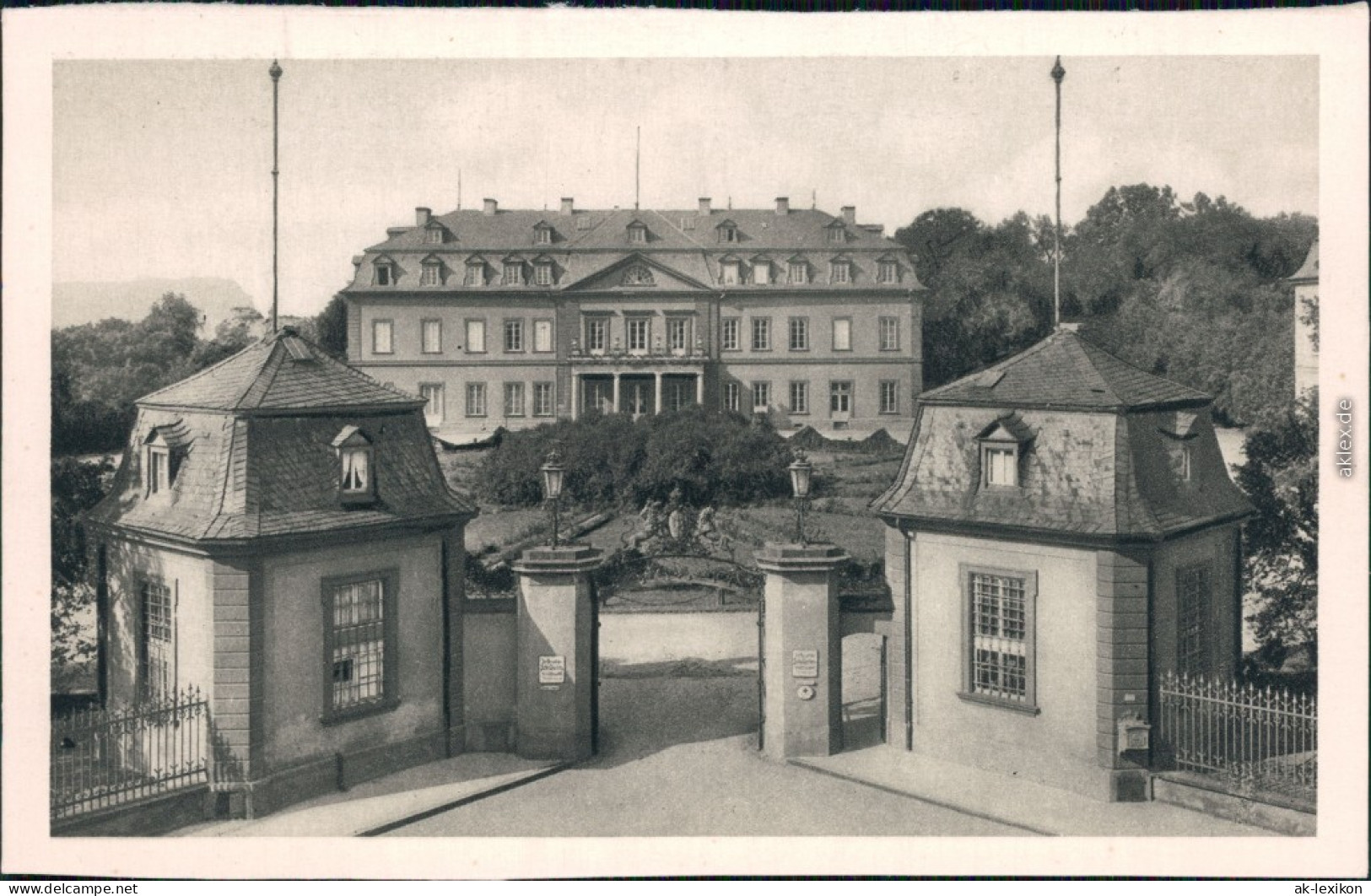 Ansichtskarte Neuwied (Rhein) Schloß Und Haupteingang 1932 - Neuwied