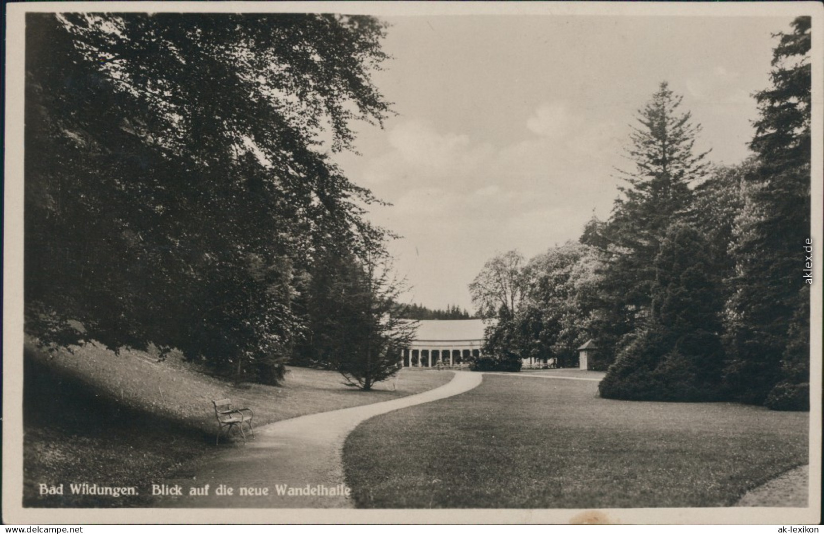 Ansichtskarte Bad Wildungen Kurgarten Mit Neue Wandelhalle 1941 - Bad Wildungen