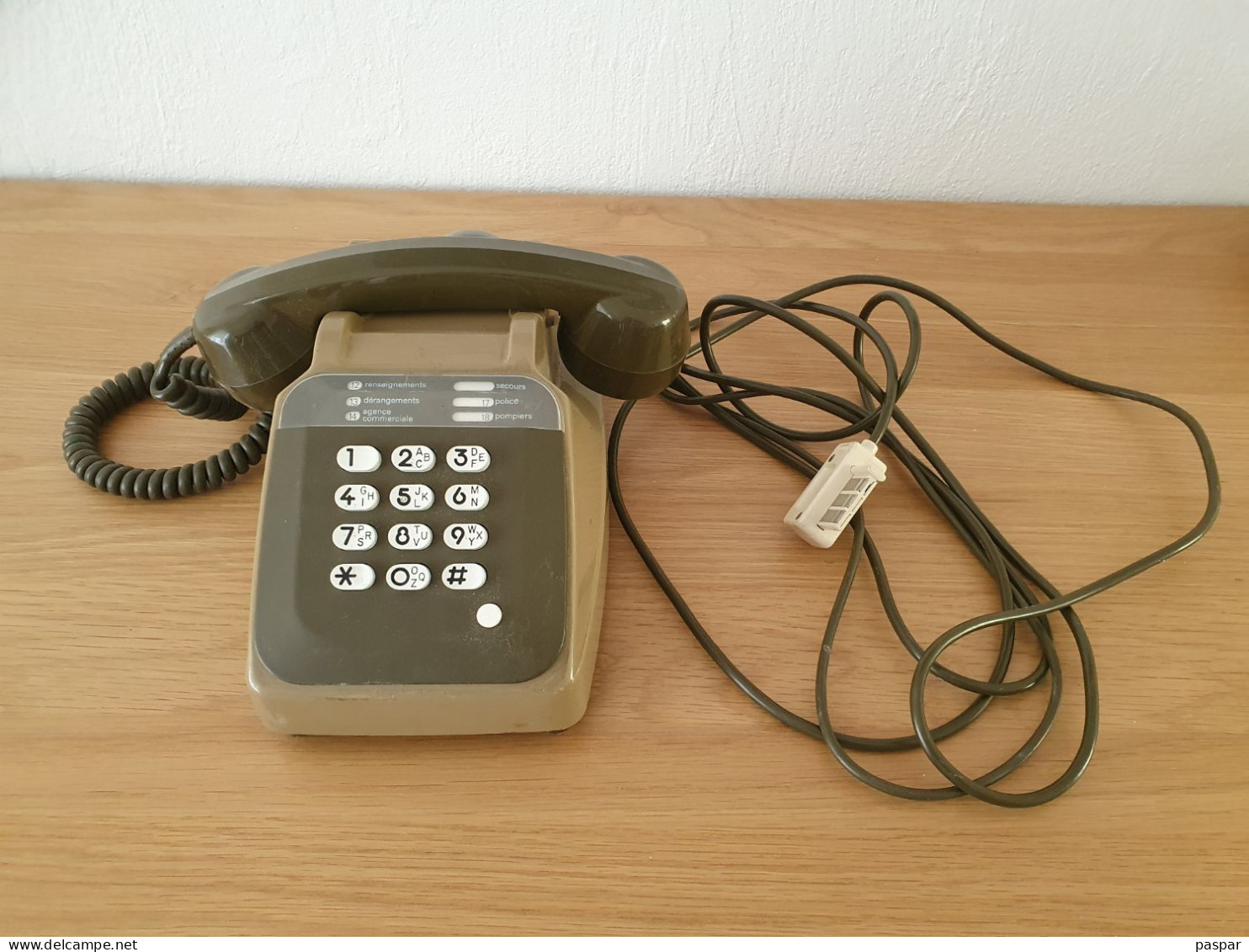 Téléphone Vintage Socotel S63 à Touches Marron Années 1980 - Telefoontechniek