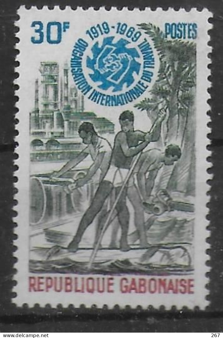 GABON   N° 251   * *    Travail - Fábricas Y Industrias