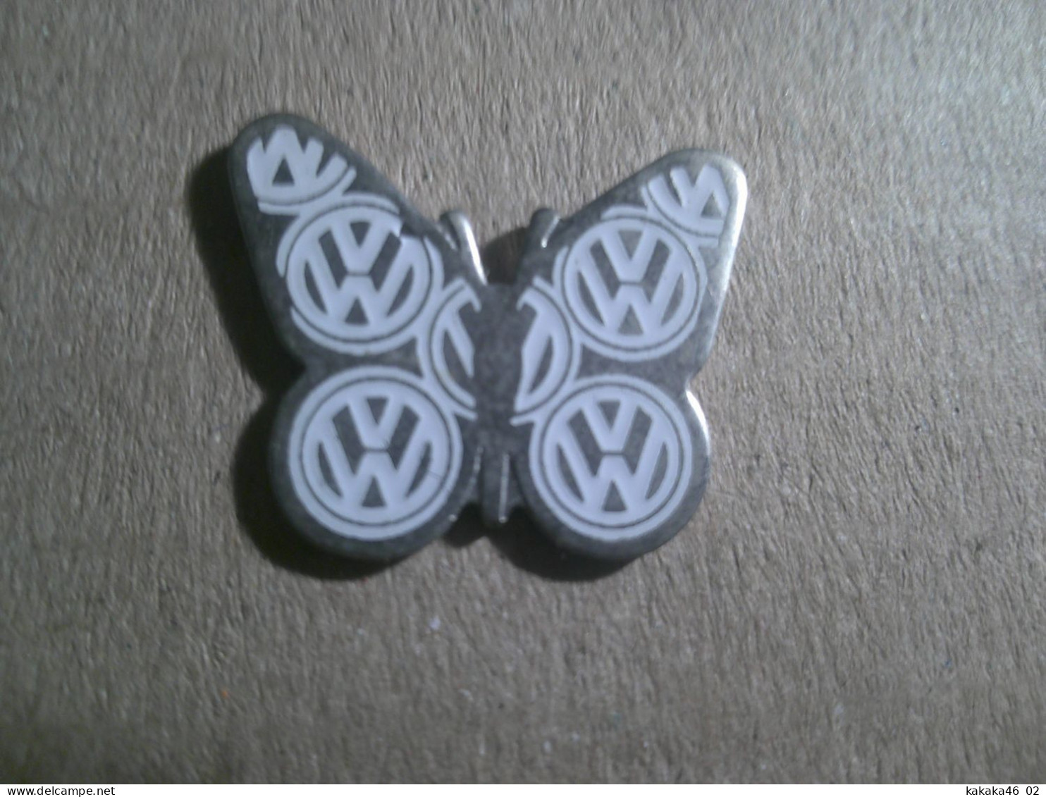 Pin's Papillon Volkswagen. - Zonder Classificatie