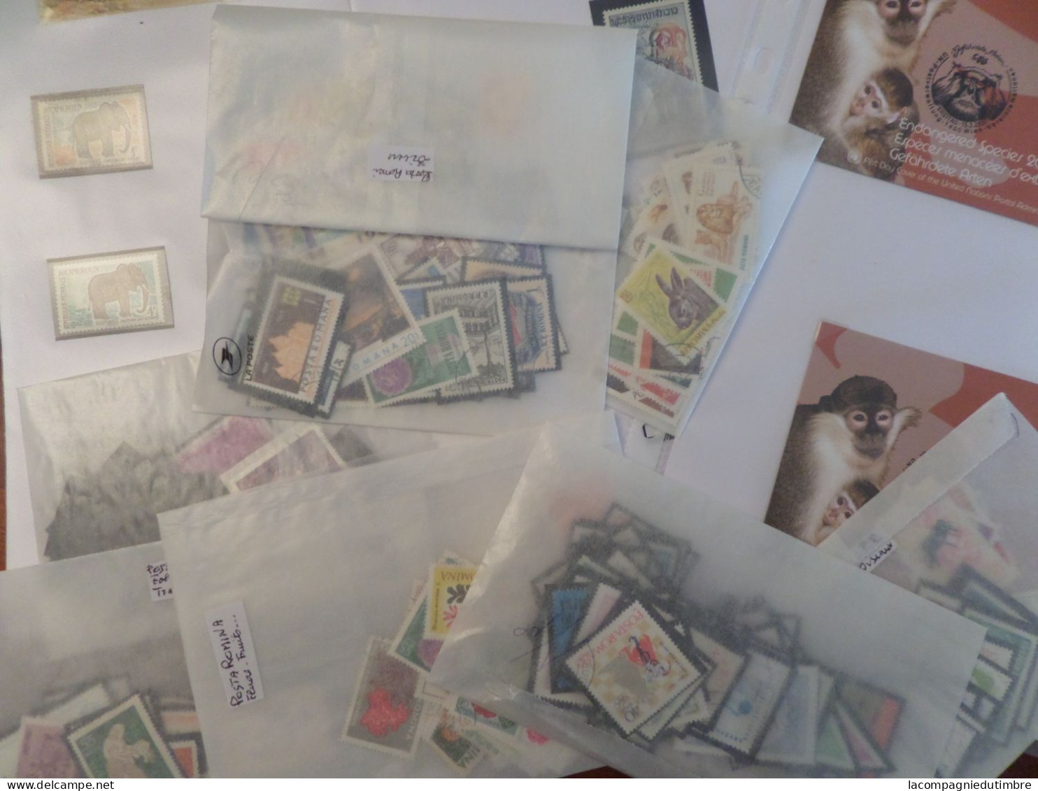 Superbe vrac de milliers de timbres tous pays et toutes périodes neufs/oblitérés. COTE ENORME!!!! A SAISIR!!!!