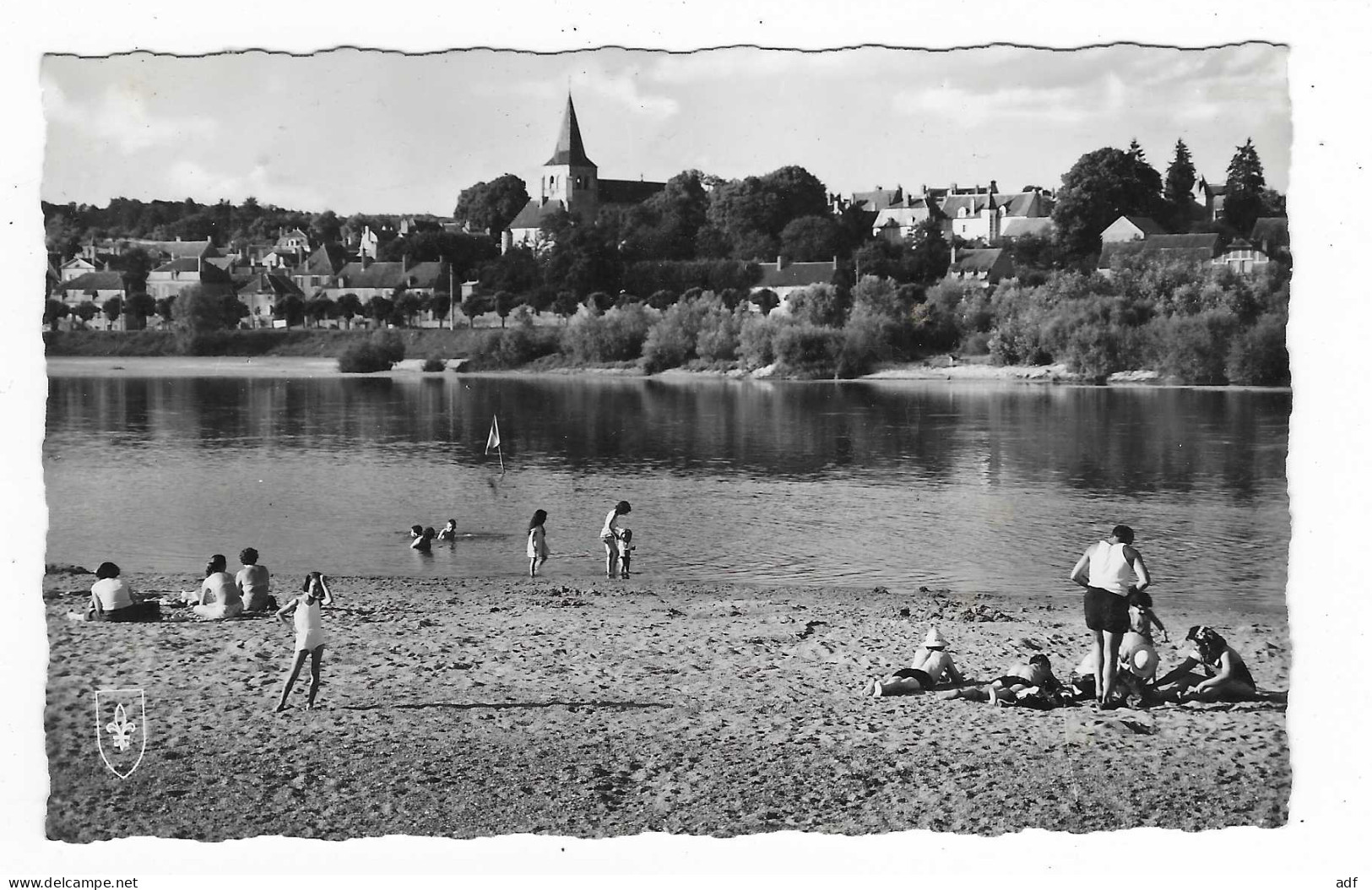 CPSM ANIMEE POUILLY SUR LOIRE, LA PLAGE, Format 9 Cm Sur 14 Cm Environ, NIEVRE 58 - Pouilly Sur Loire